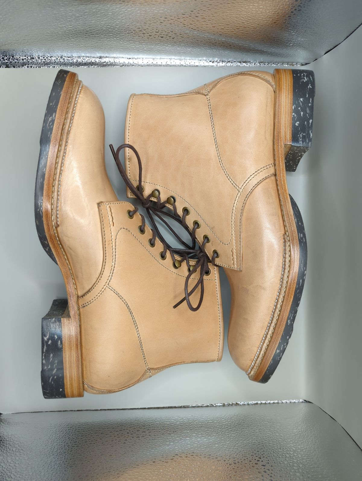 Photo by StarWarrior on October 3, 2023 of the Midas Spalla Derby Boot in Shinki Natural Oiled Horsebutt.