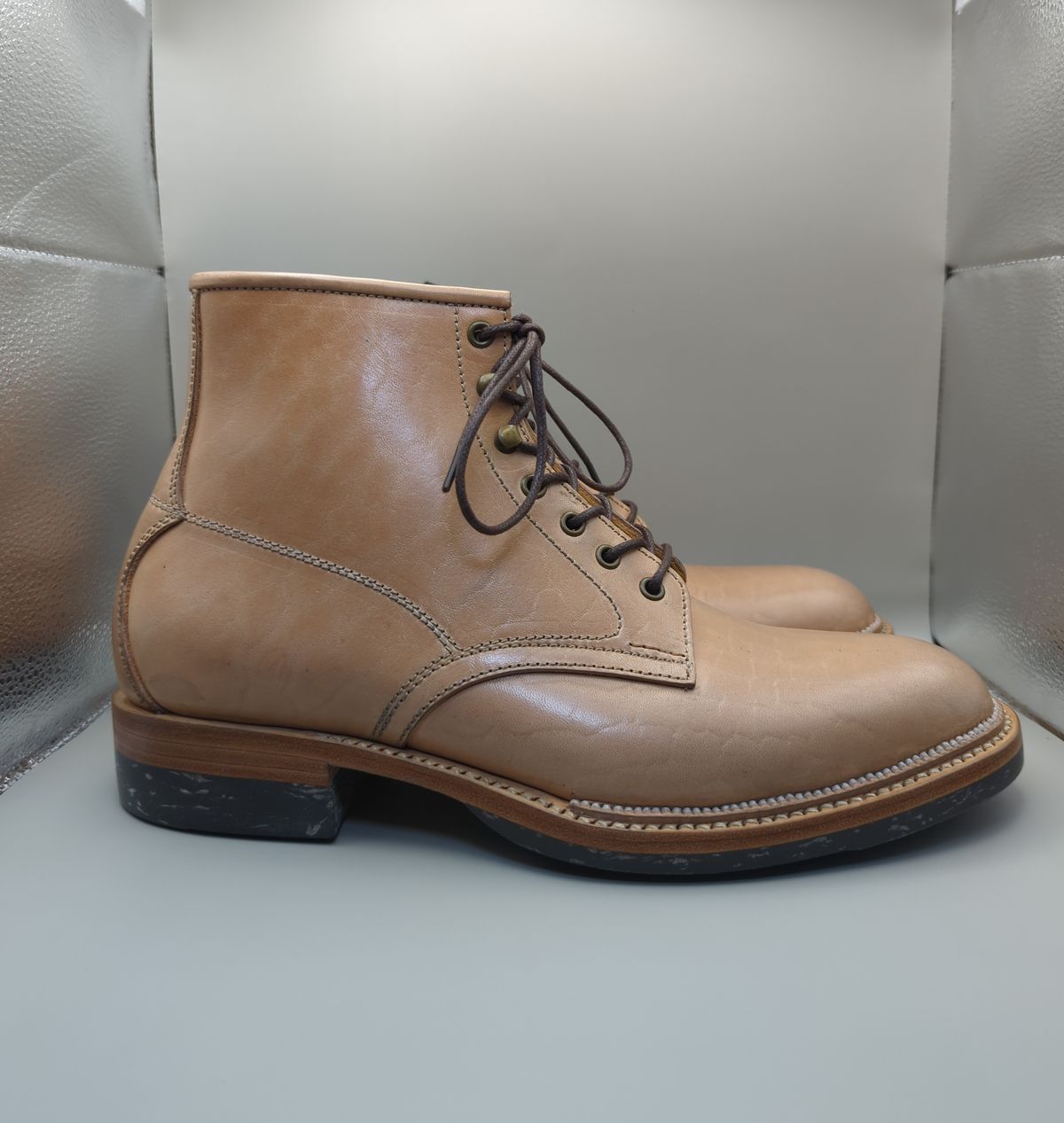 Photo by StarWarrior on October 3, 2023 of the Midas Spalla Derby Boot in Shinki Natural Oiled Horsebutt.