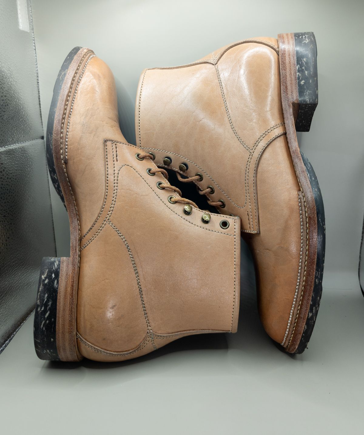 Photo by StarWarrior on November 6, 2023 of the Midas Spalla Derby Boot in Shinki Natural Oiled Horsebutt.