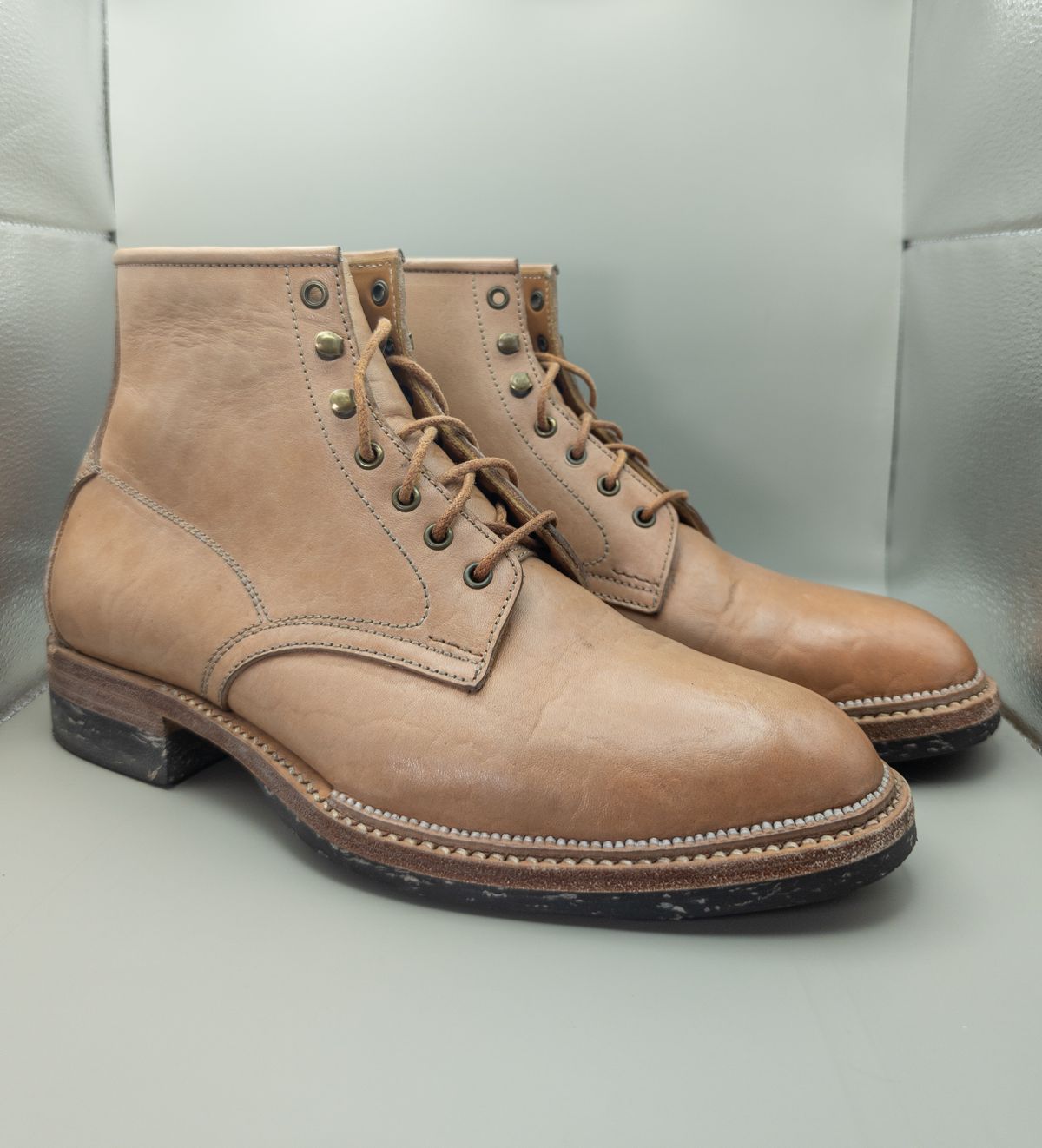 Photo by StarWarrior on November 6, 2023 of the Midas Spalla Derby Boot in Shinki Natural Oiled Horsebutt.