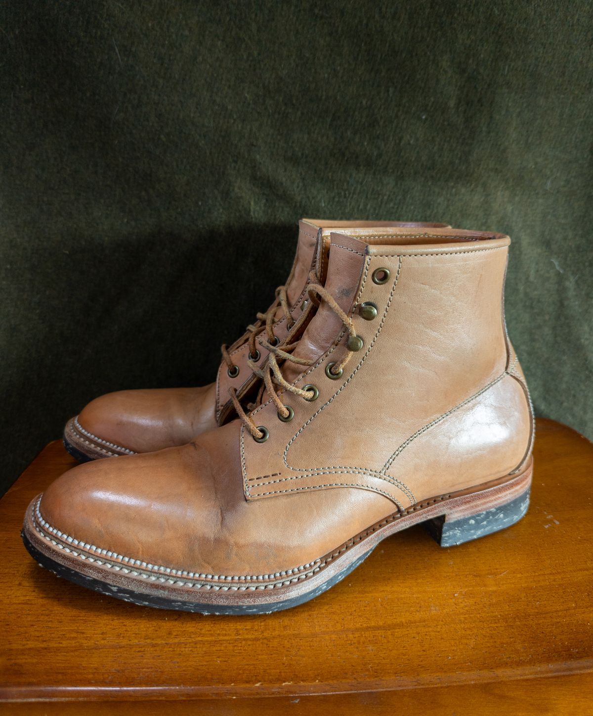 Photo by StarWarrior on December 5, 2023 of the Midas Spalla Derby Boot in Shinki Natural Oiled Horsebutt.