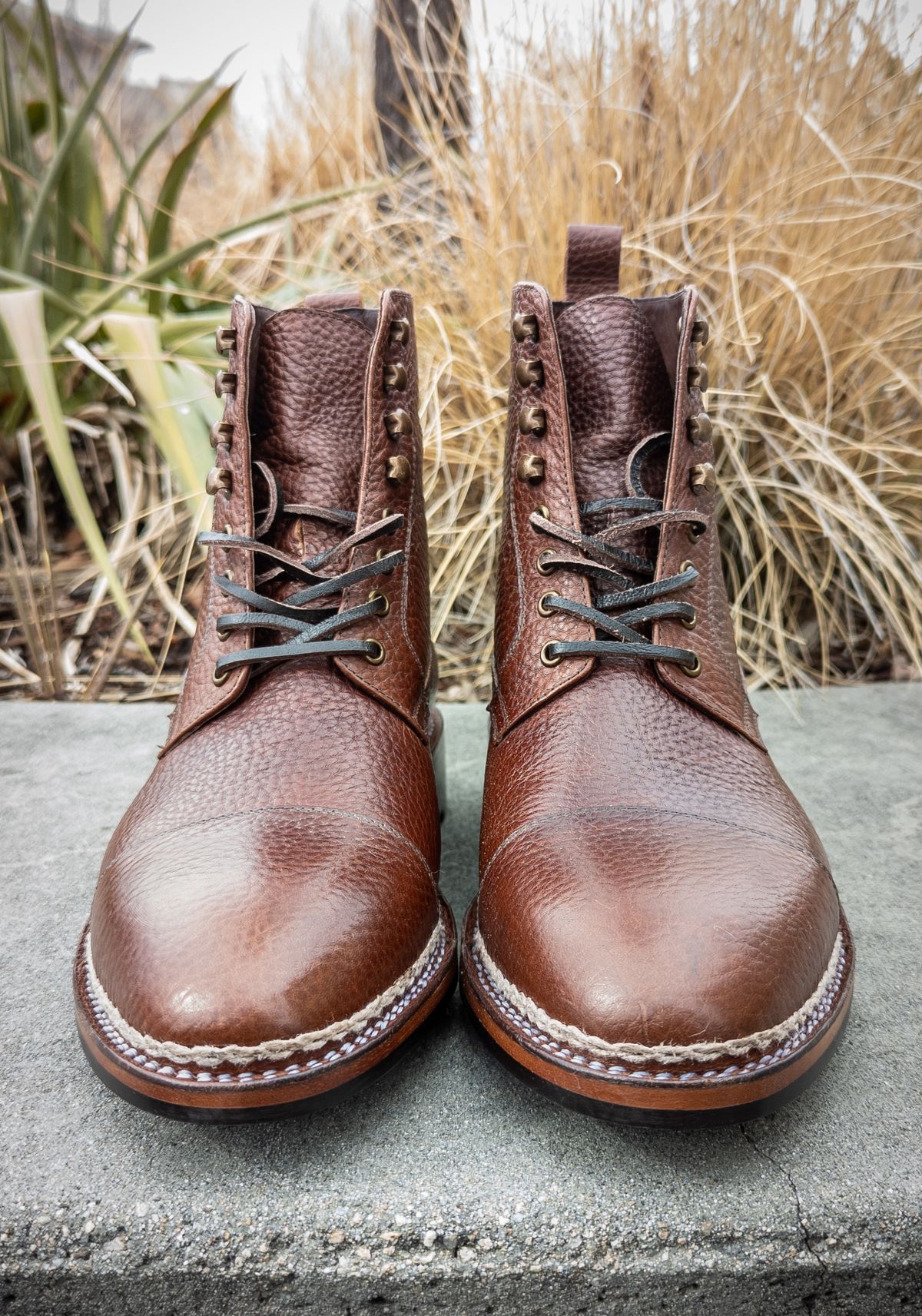 Photo by StarWarrior on March 5, 2023 of the Blkbrd Shoemaker Bulltron in Natural Tan Full-Grain Bison.