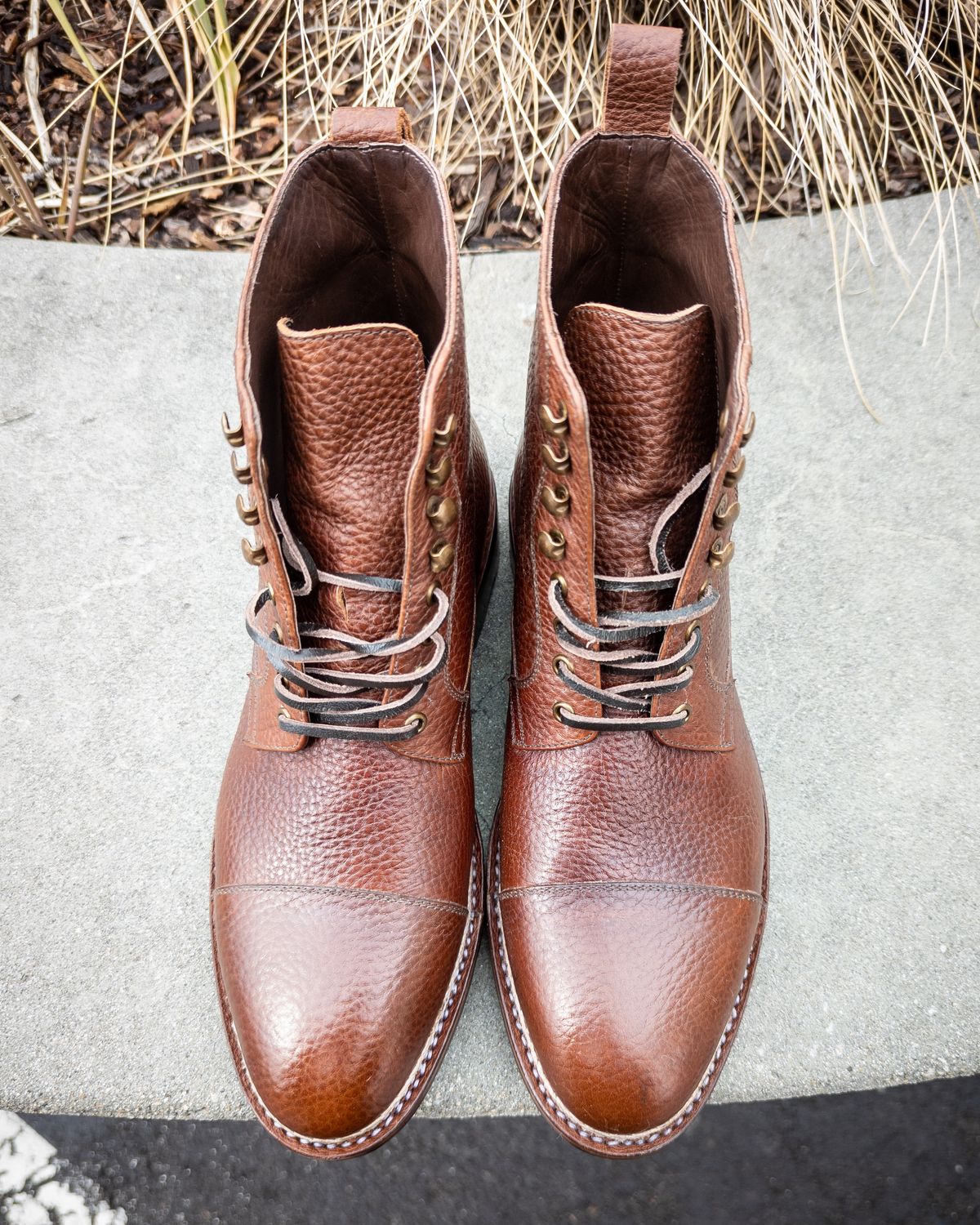 Photo by StarWarrior on March 5, 2023 of the Blkbrd Shoemaker Bulltron in Natural Tan Full-Grain Bison.