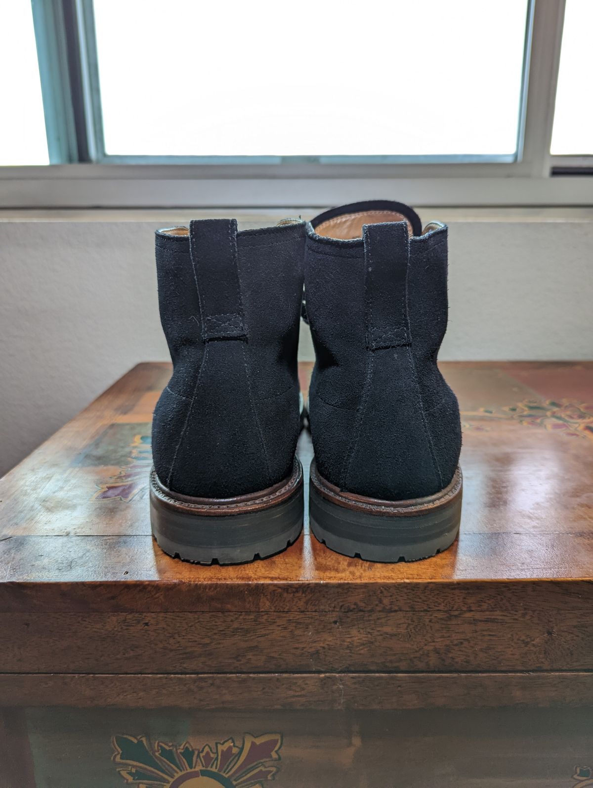 Photo by StarWarrior on November 1, 2022 of the J.Crew Kenton Pacer Boots in C.F. Stead Navy Blue Janus Calf Suede.