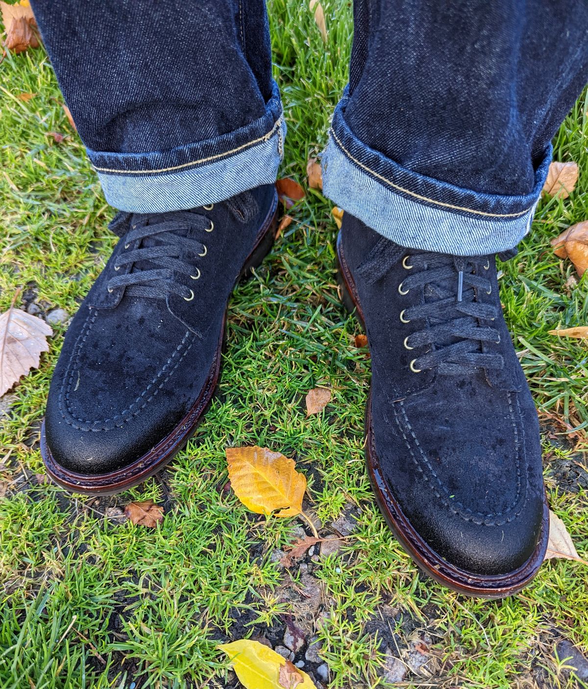 Photo by StarWarrior on November 7, 2022 of the J.Crew Kenton Pacer Boots in C.F. Stead Navy Blue Janus Calf Suede.