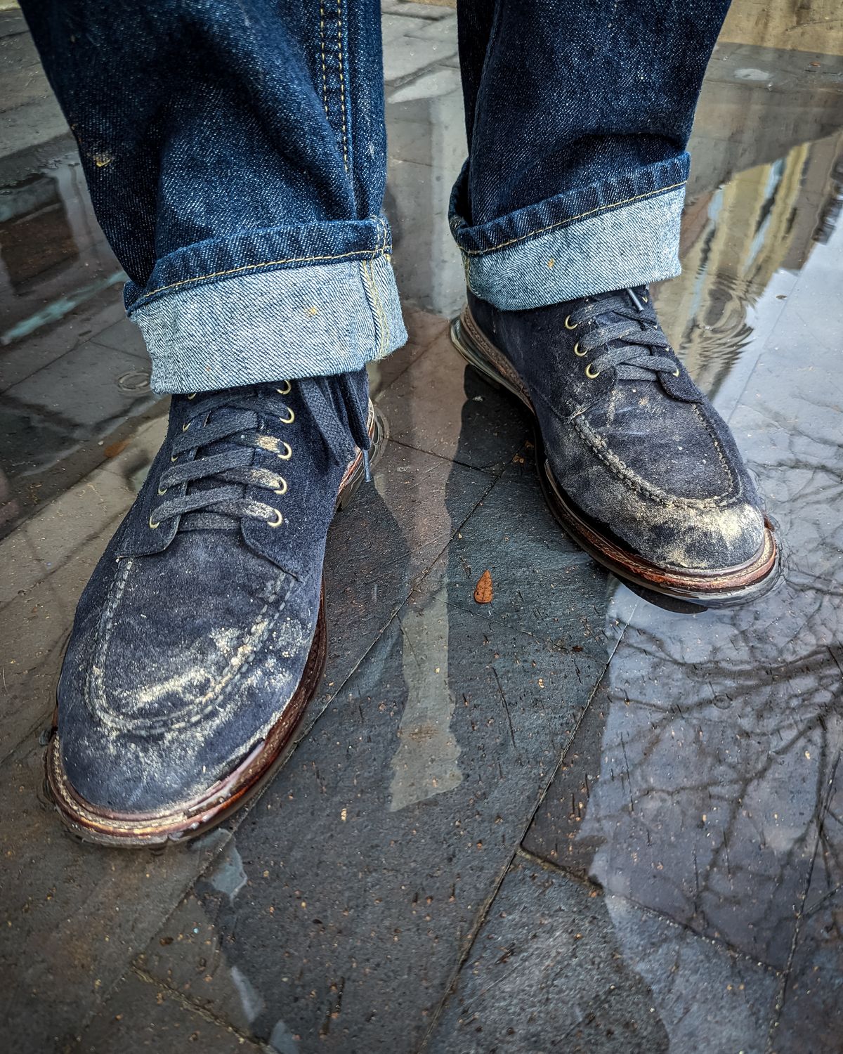 Photo by StarWarrior on April 5, 2023 of the J.Crew Kenton Pacer Boots in C.F. Stead Navy Blue Janus Calf Suede.