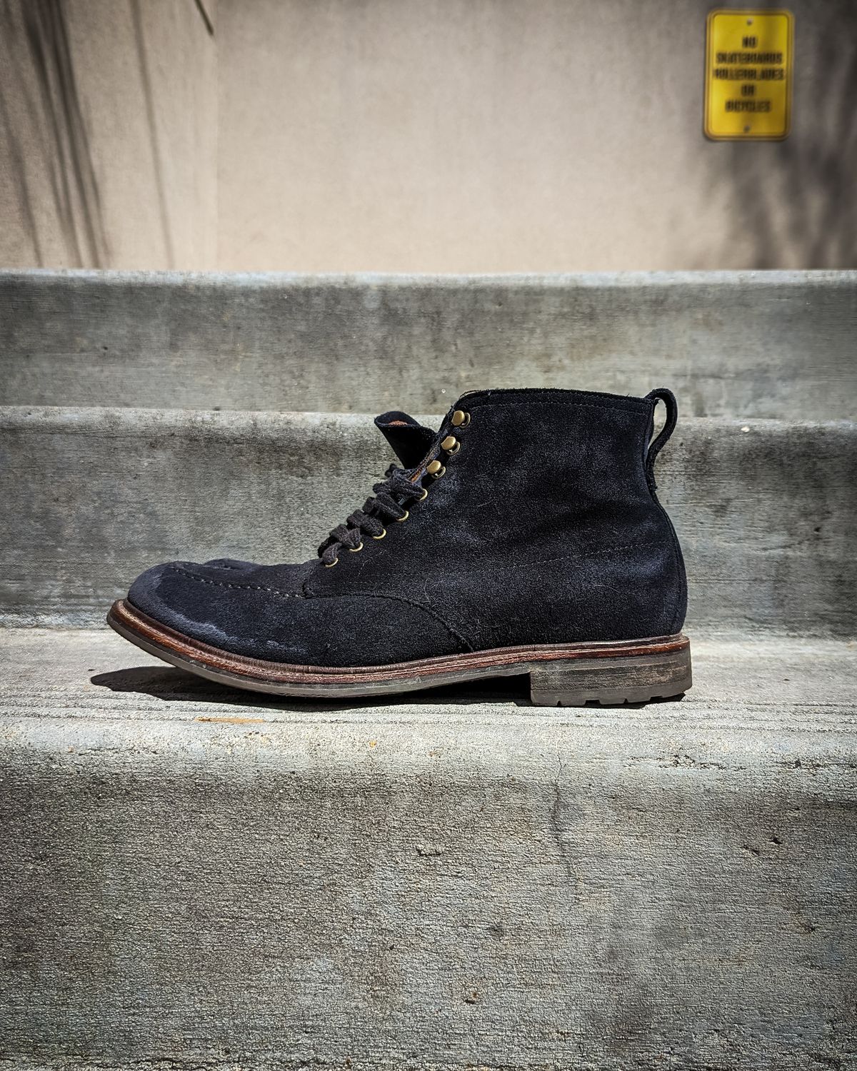 Photo by StarWarrior on April 5, 2023 of the J.Crew Kenton Pacer Boots in C.F. Stead Navy Blue Janus Calf Suede.