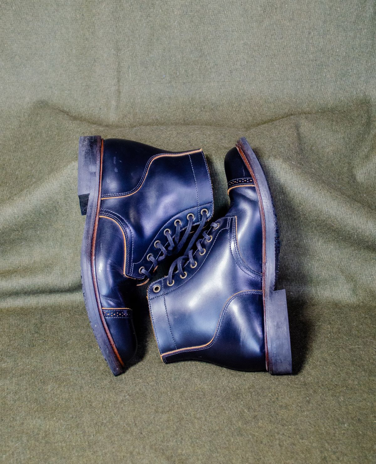 Photo by StarWarrior on November 5, 2024 of the Luosjiet Captoe Service Boot in Teacore OTA Cowhide.