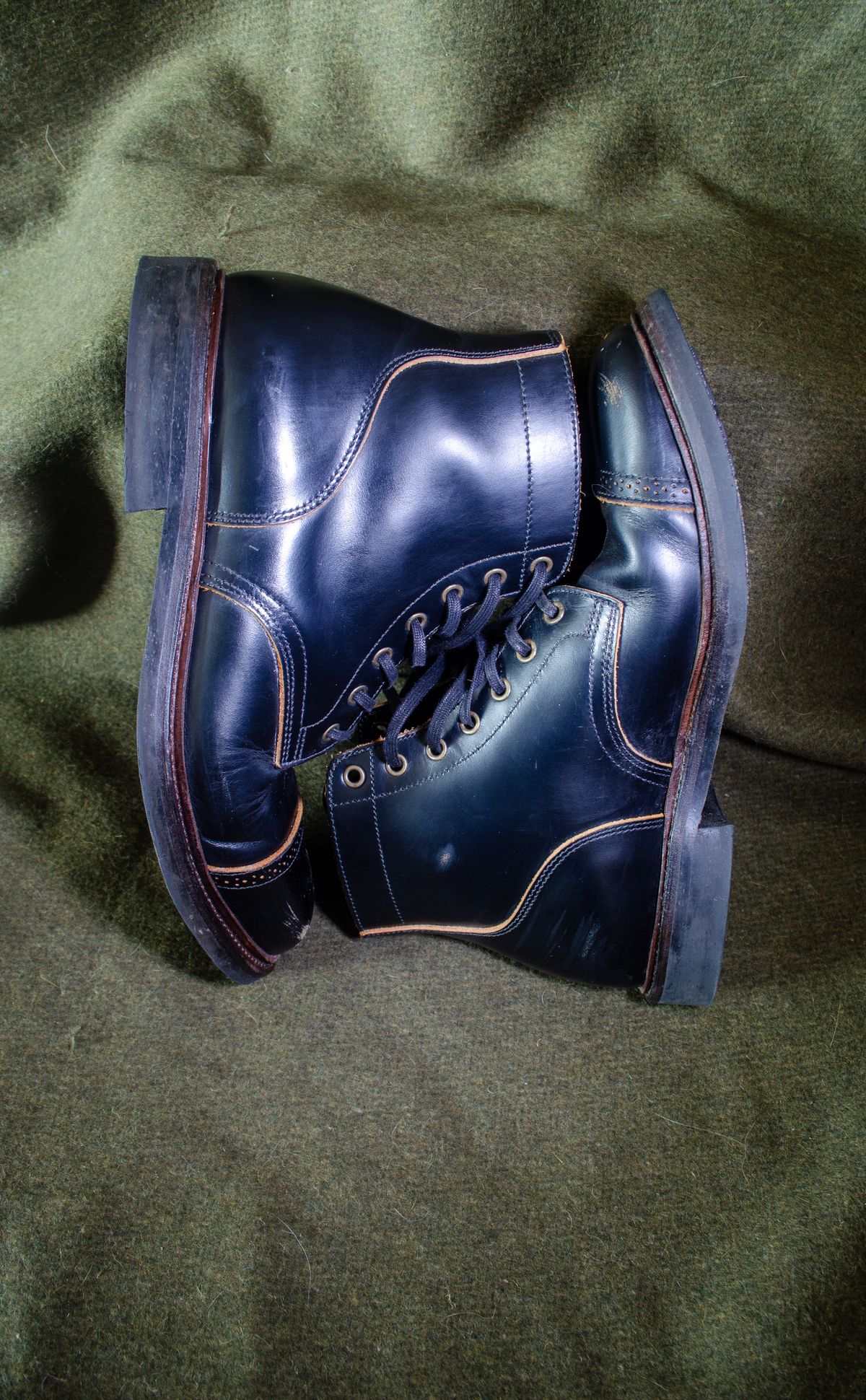 Photo by StarWarrior on December 4, 2024 of the Luosjiet Captoe Service Boot in Teacore OTA Cowhide.