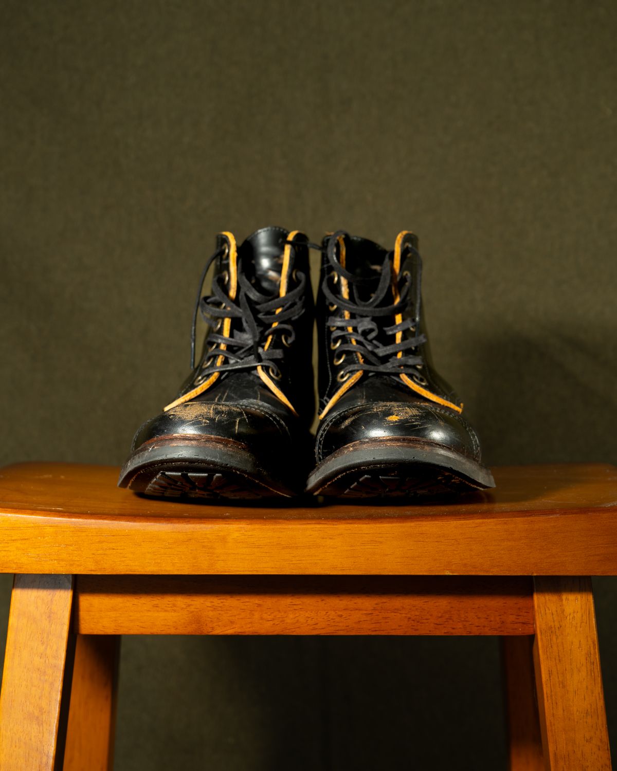 Photo by StarWarrior on February 5, 2025 of the Luosjiet Captoe Service Boot in Teacore OTA Cowhide.