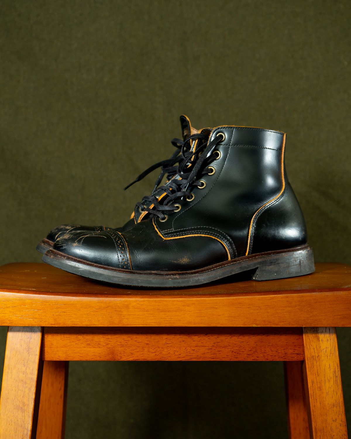 Photo by StarWarrior on February 5, 2025 of the Luosjiet Captoe Service Boot in Teacore OTA Cowhide.