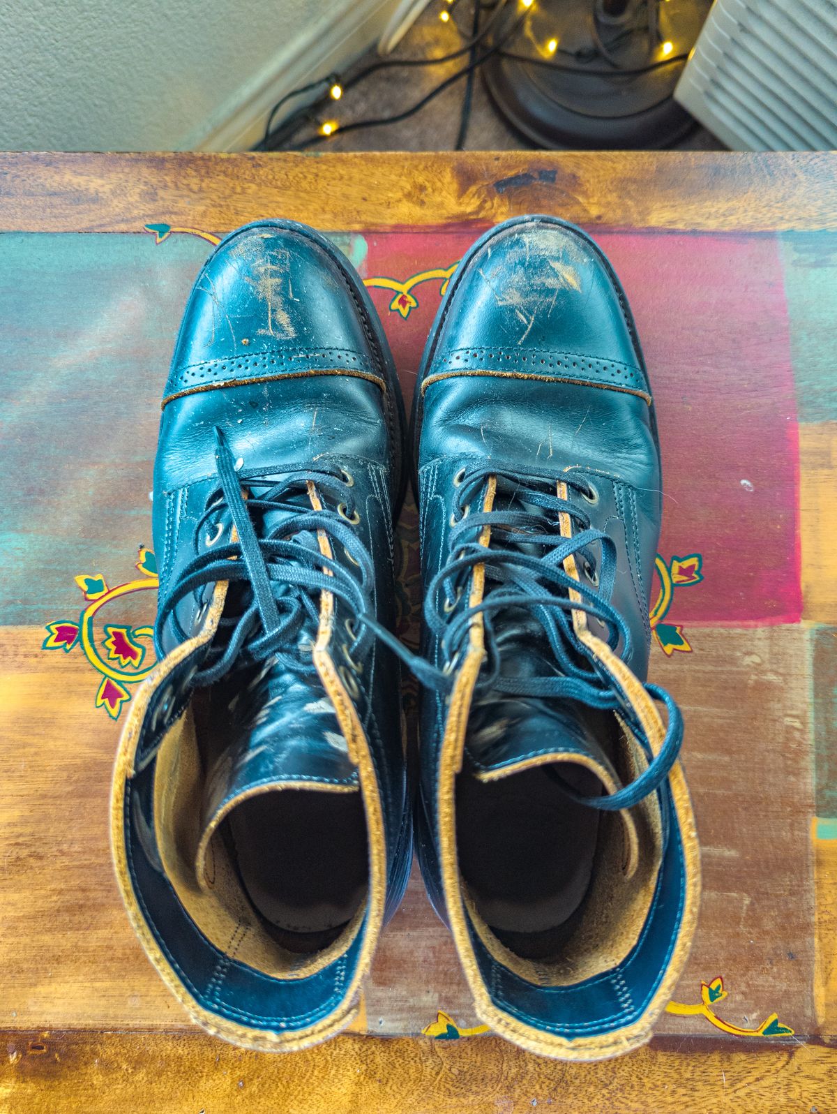 Photo by StarWarrior on March 5, 2025 of the Luosjiet Captoe Service Boot in Teacore OTA Cowhide.