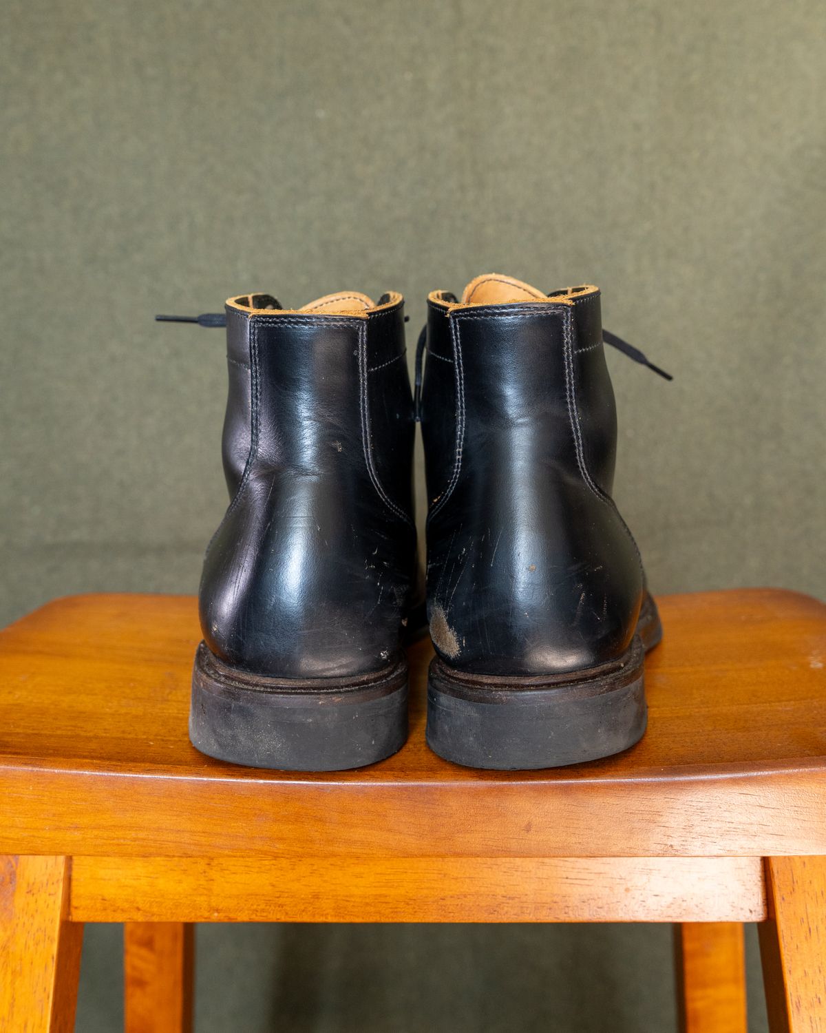 Photo by StarWarrior on April 4, 2025 of the Luosjiet Captoe Service Boot in Teacore OTA Cowhide.