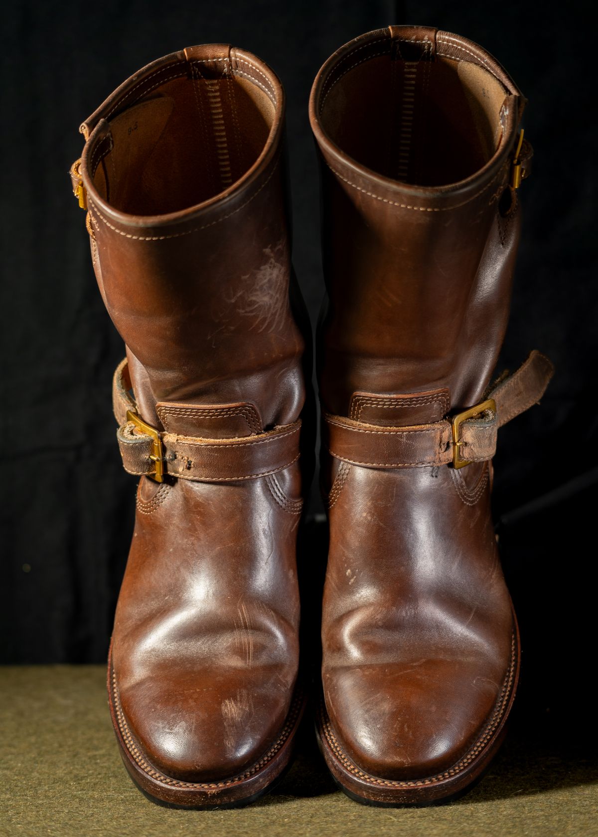 Photo by StarWarrior on December 5, 2025 of the Quan Shoemaker Engineer in Maryam Brown Horsebutt.