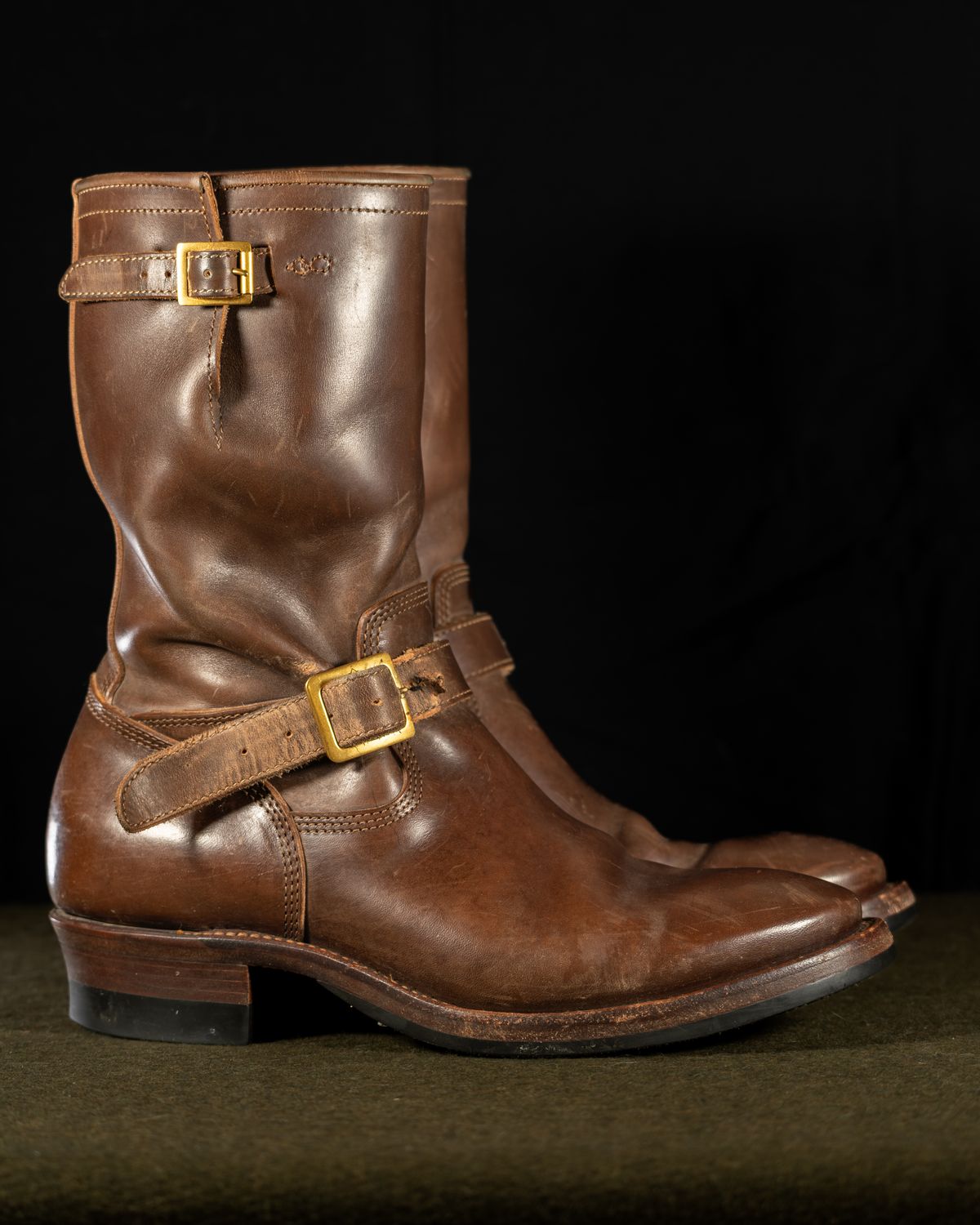 Photo by Frugal.Sole on January 6, 2026 of the Quan Shoemaker Engineer in Maryam Brown Horsebutt.