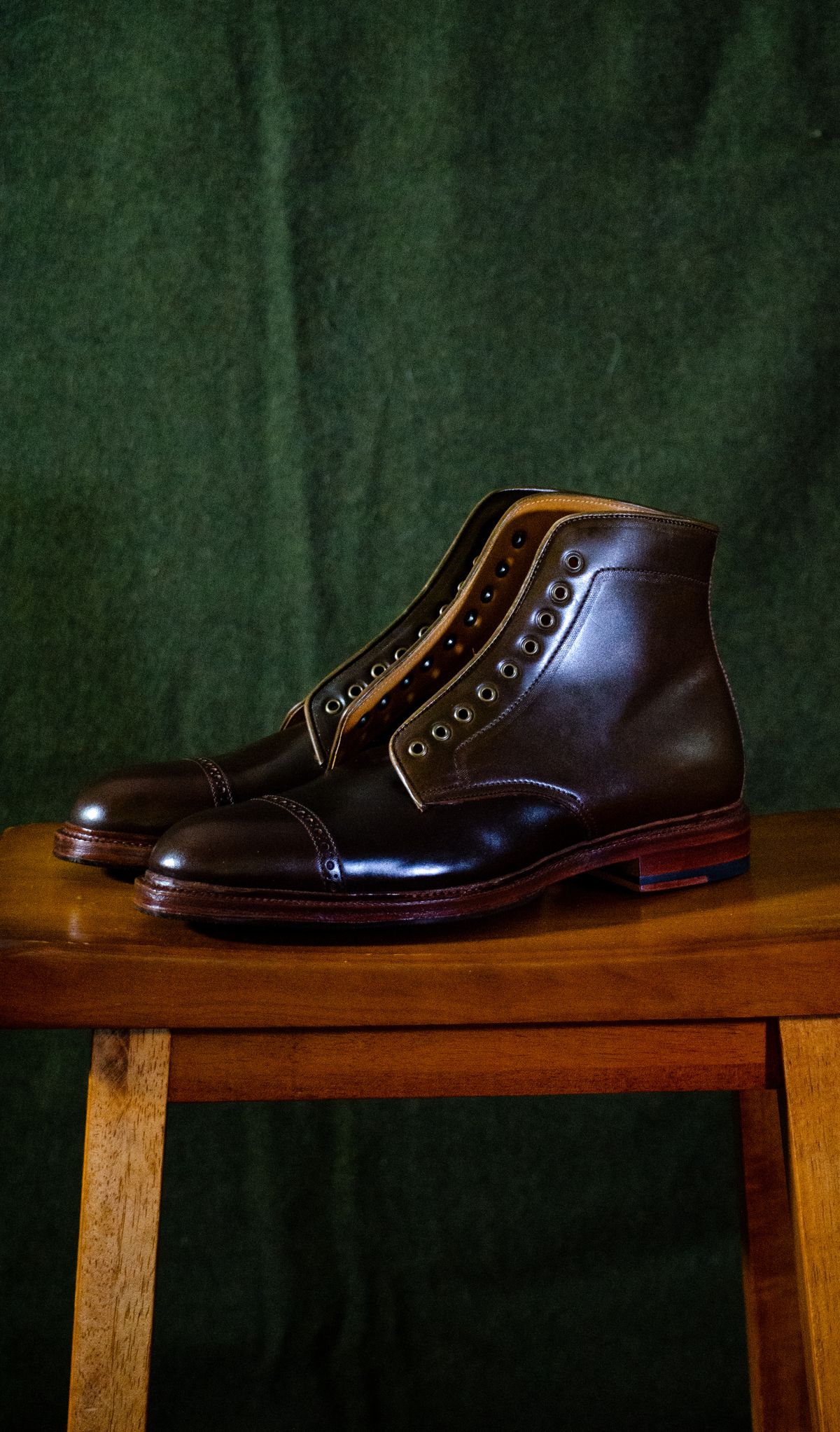 Photo by StarWarrior on October 2, 2024 of the Meermin Derby Boot in Shinki Olive Shell Cordovan.