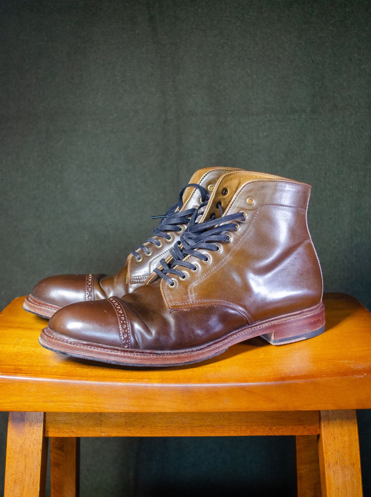 Photo by StarWarrior on November 5, 2024 of the Meermin Derby Boot in Shinki Olive Shell Cordovan.