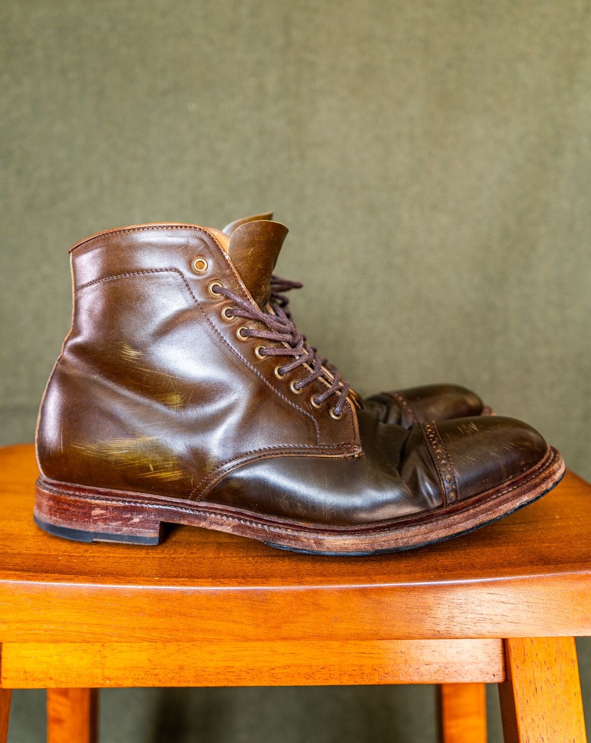 Photo by StarWarrior on April 4, 2025 of the Meermin Derby Boot in Shinki Olive Shell Cordovan.