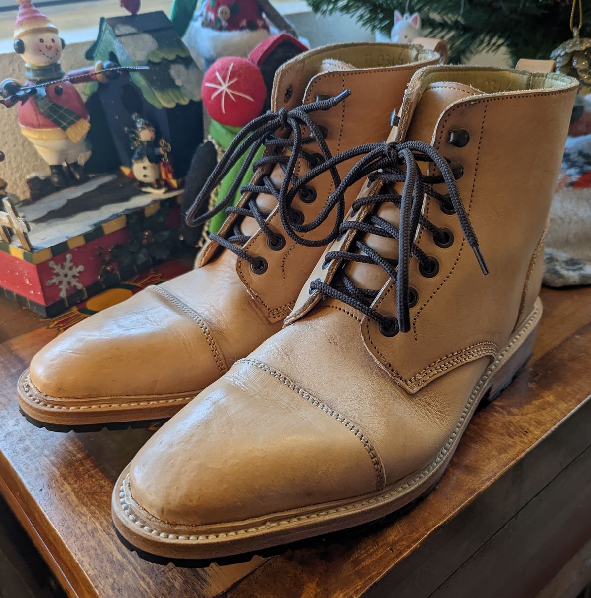 Photo by StarWarrior on December 11, 2022 of the John Doe Shoes 420 in Horween Russet Horsehide Strips.