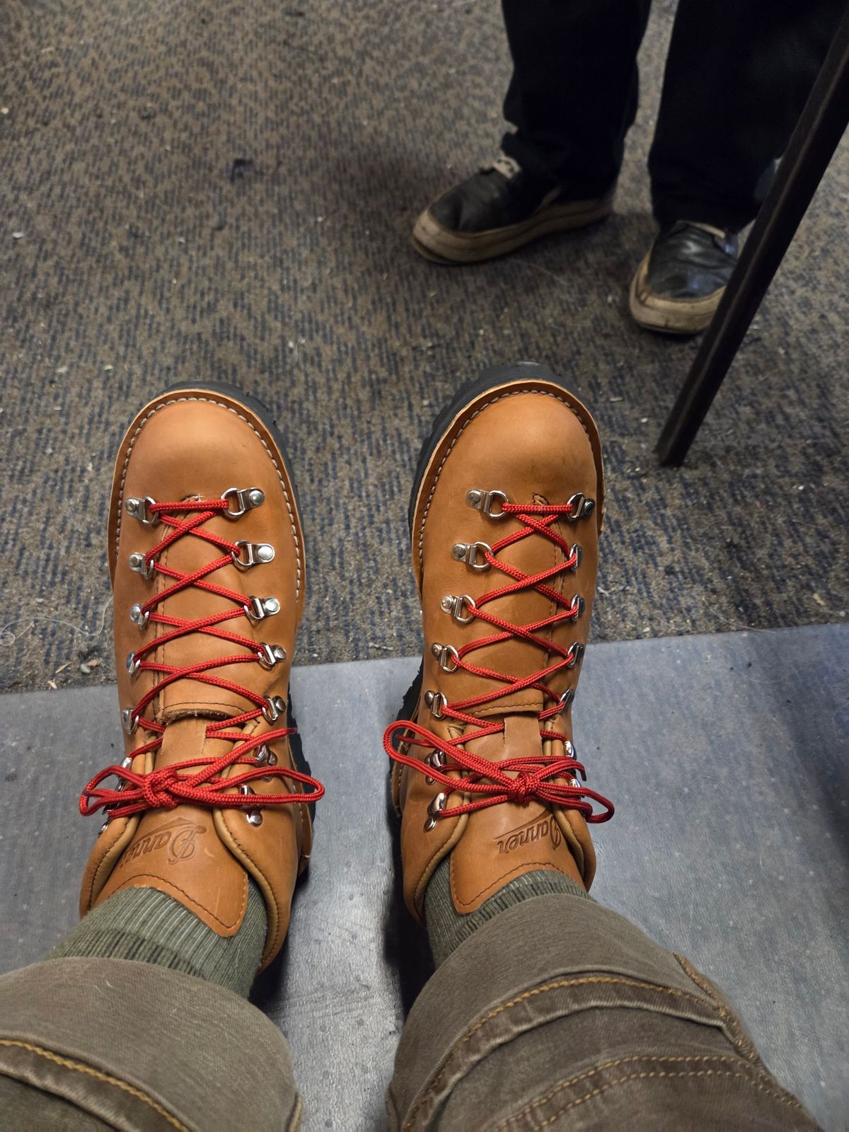 Photo by pnydm on October 1, 2025 of the Danner Mountain Light in Cascade Clovis Full Grain.