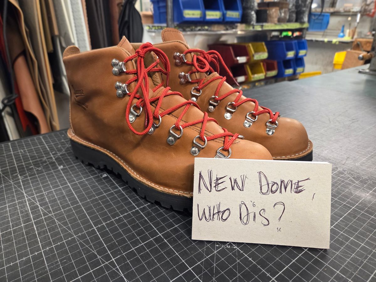 Photo by pnydm on October 1, 2025 of the Danner Mountain Light in Cascade Clovis Full Grain.