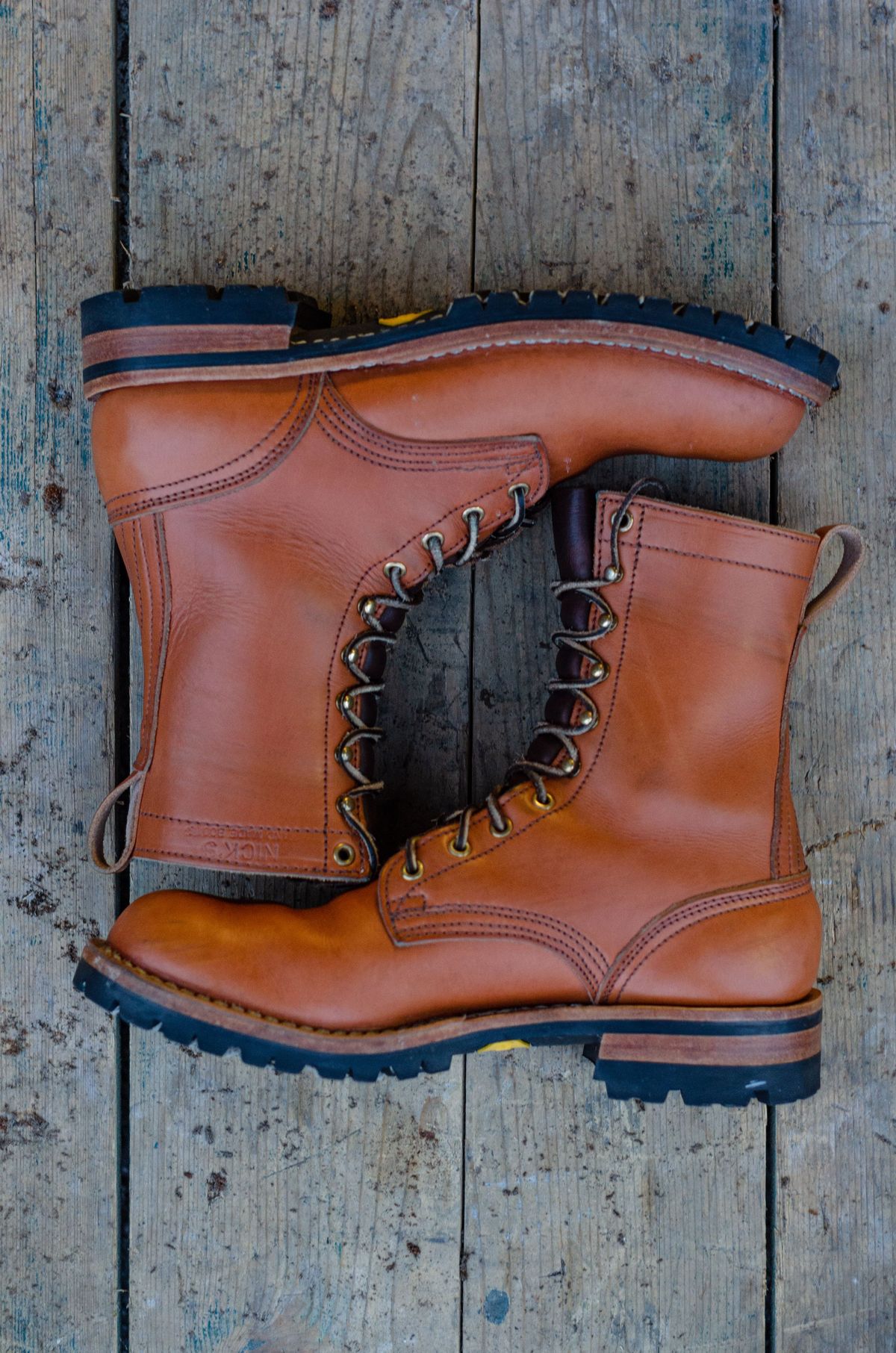 Photo by grainandtwill on January 6, 2022 of the Nicks Overlander in Wickett & Craig Tan English Bridle.