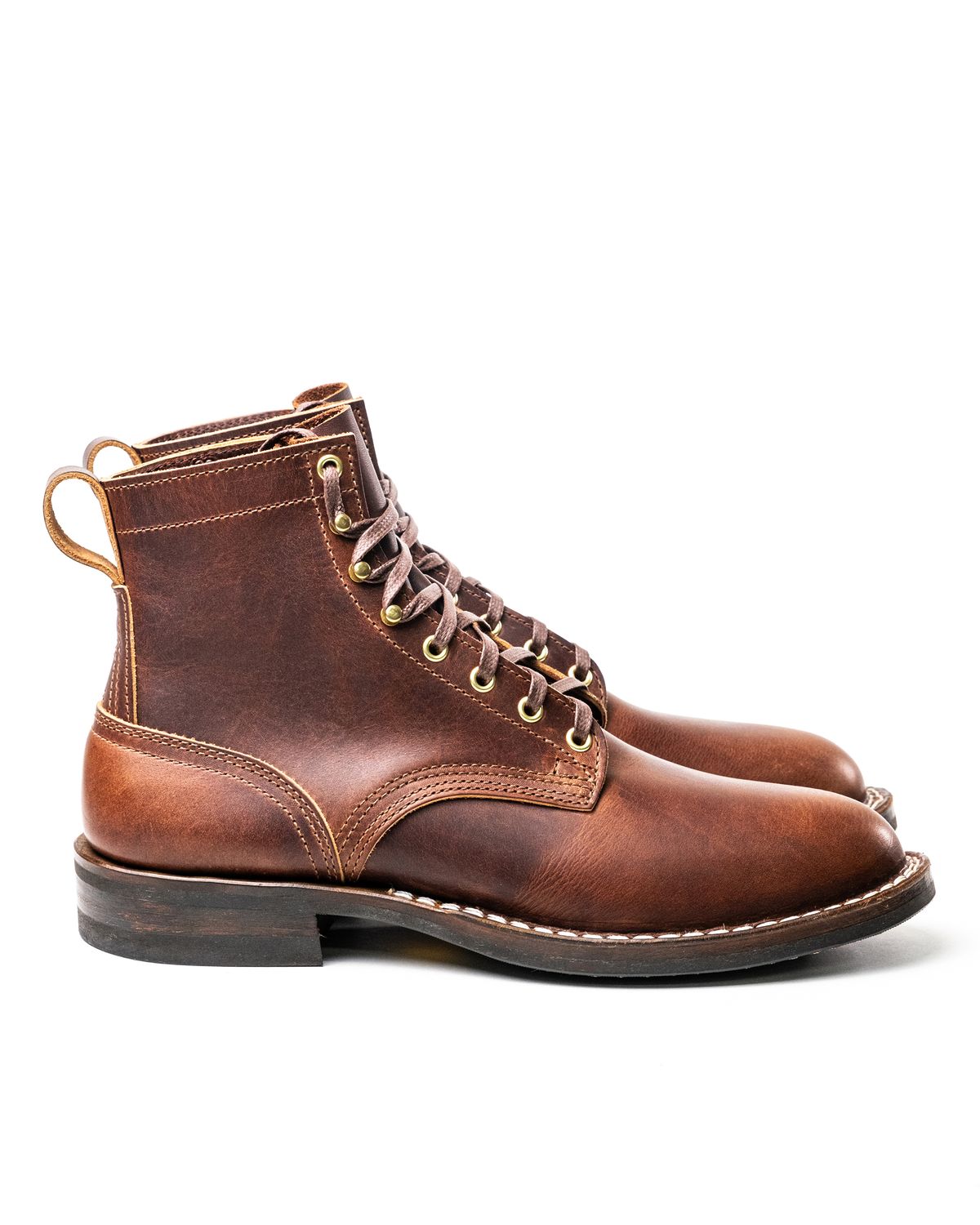 Photo by grainandtwill on November 4, 2023 of the Nicks Falcon in Italian Brown Cypress.