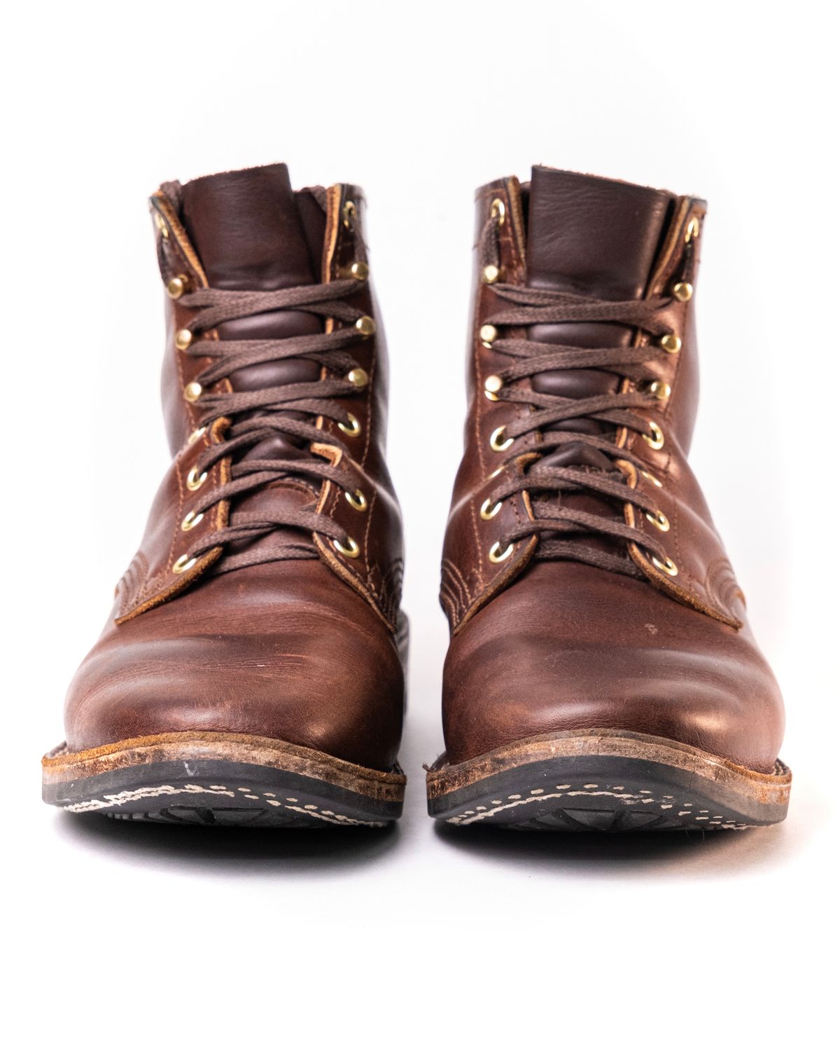 Photo by grainandtwill on January 5, 2024 of the Nicks Falcon in Italian Brown Cypress.