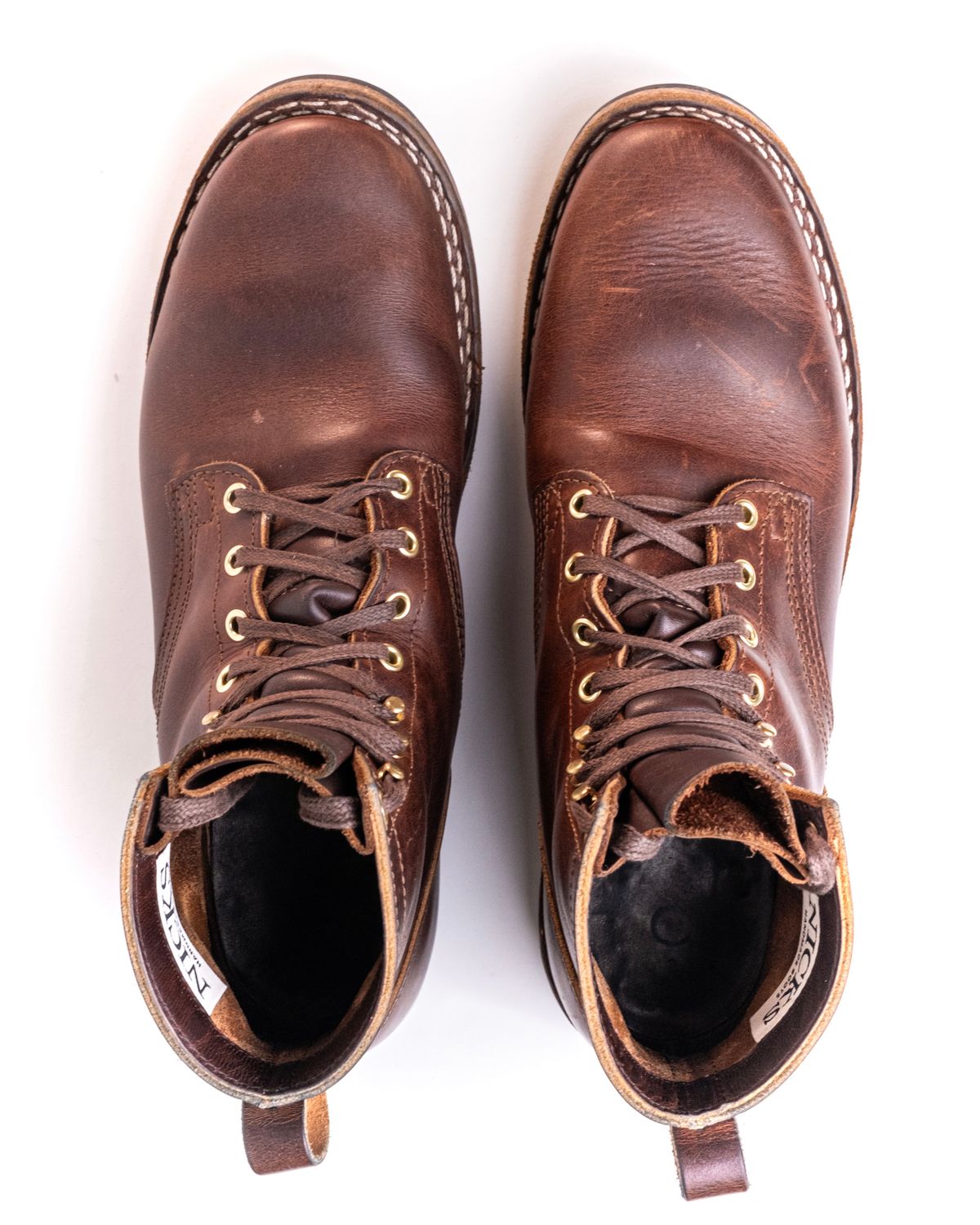 Photo by grainandtwill on January 5, 2024 of the Nicks Falcon in Italian Brown Cypress.