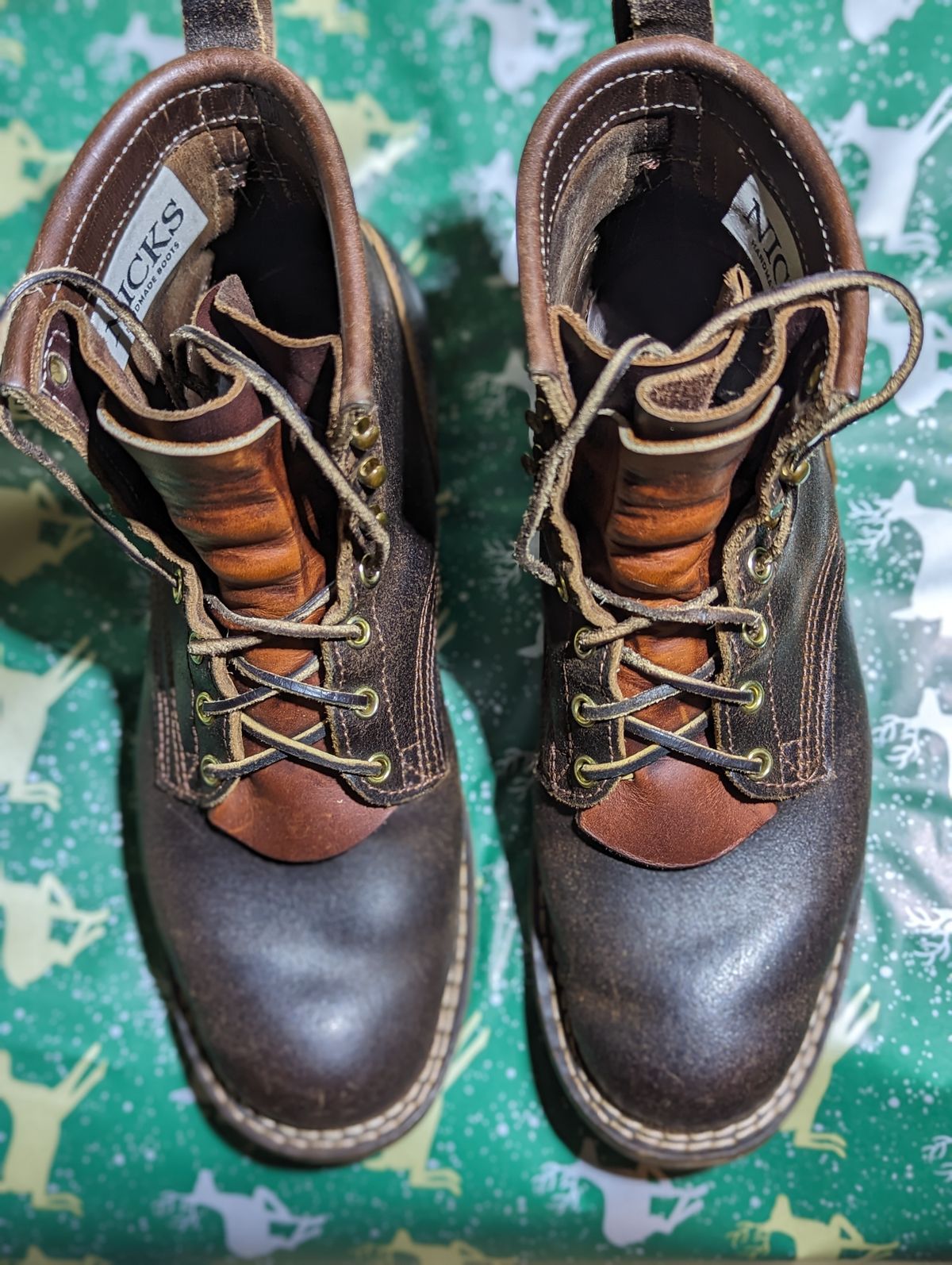 Photo by GreatAldini on December 4, 2023 of the Nicks Falcon in Horween Brown Waxed Flesh.