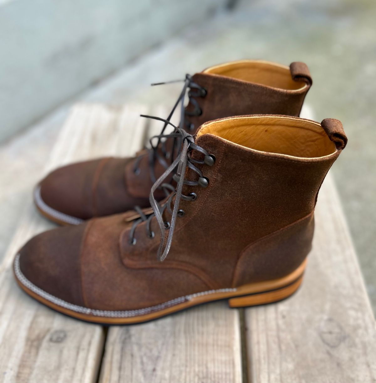 Photo by heritage_boots_obsessed on October 1, 2023 of the TAFT Stitchdown Legacy Boot in C.F. Stead Rust Waxy Commander Suede.