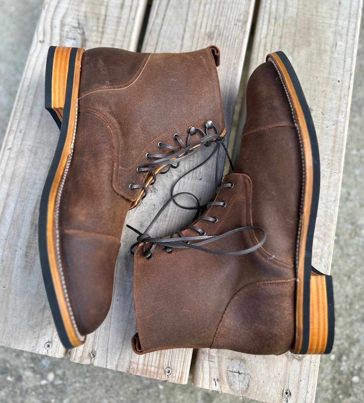 Photo by heritage_boots_obsessed on October 1, 2023 of the TAFT Stitchdown Legacy Boot in C.F. Stead Rust Waxy Commander Suede.