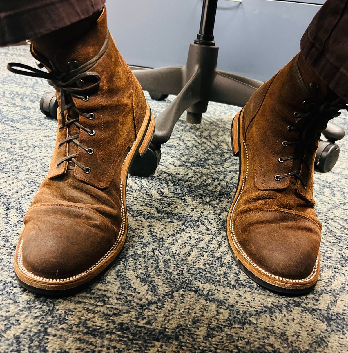 Photo by heritage_boots_obsessed on November 2, 2023 of the TAFT Stitchdown Legacy Boot in C.F. Stead Rust Waxy Commander Suede.