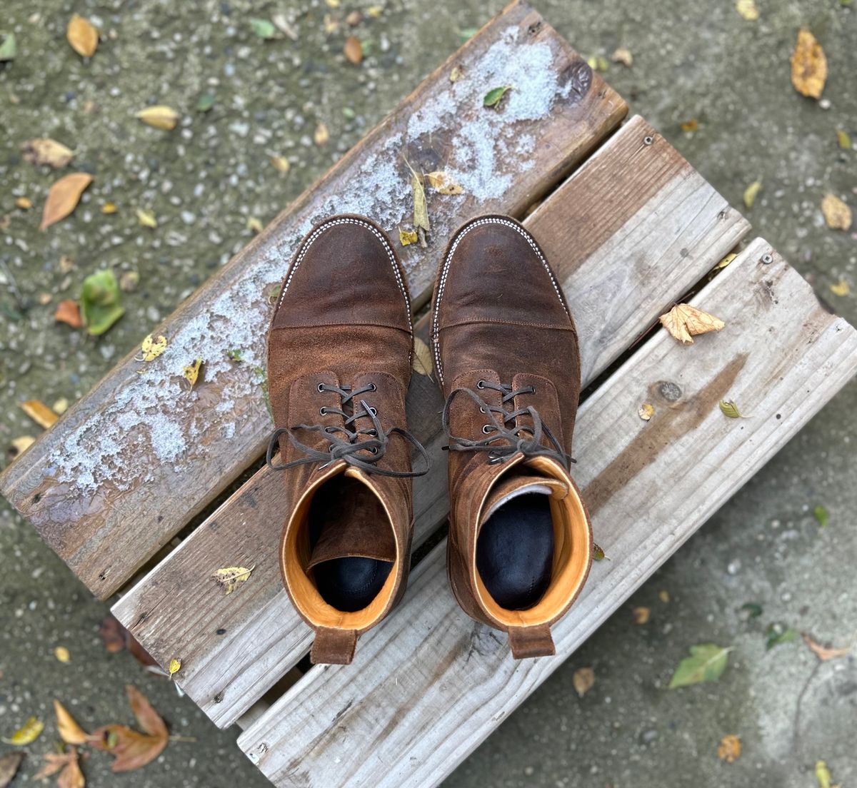 Photo by heritage_boots_obsessed on November 2, 2023 of the TAFT Stitchdown Legacy Boot in C.F. Stead Rust Waxy Commander Suede.