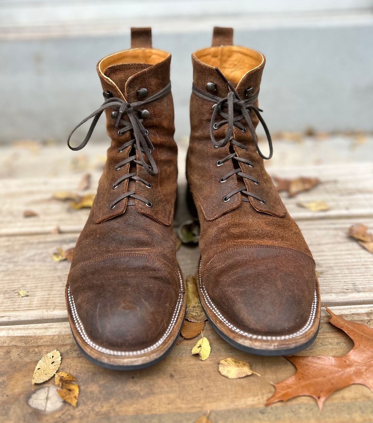 Photo by heritage_boots_obsessed on December 2, 2023 of the TAFT Stitchdown Legacy Boot in C.F. Stead Rust Waxy Commander Suede.