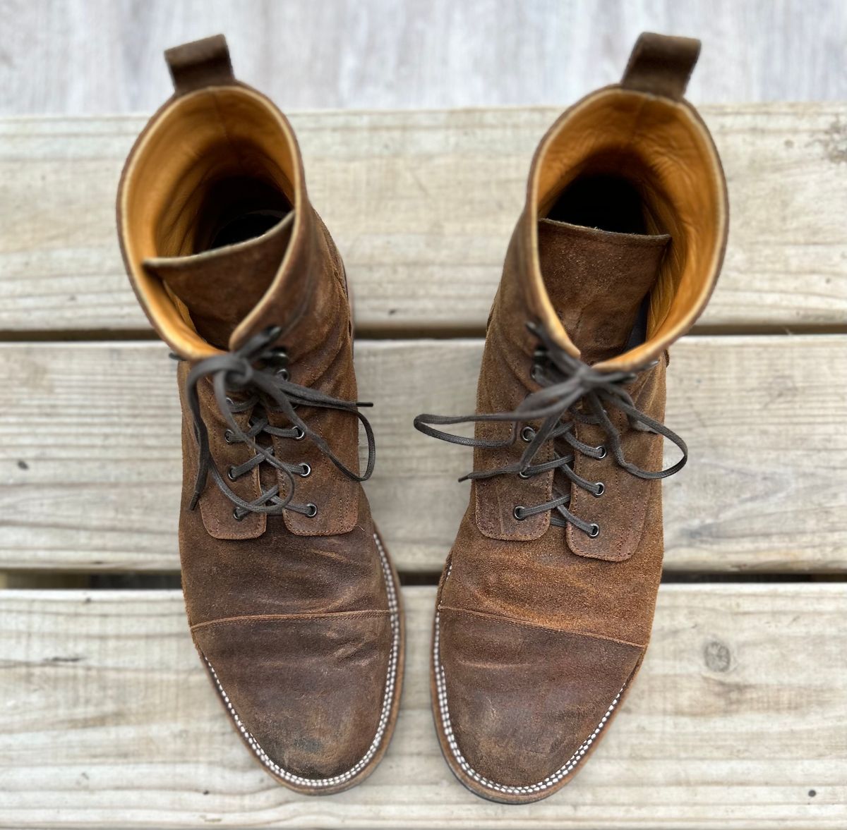 Photo by heritage_boots_obsessed on January 3, 2024 of the TAFT Stitchdown Legacy Boot in C.F. Stead Rust Waxy Commander Suede.