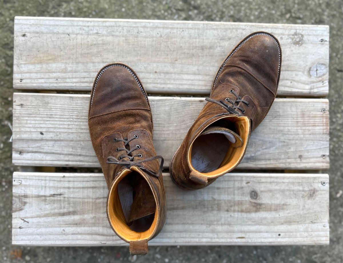 Photo by heritage_boots_obsessed on February 4, 2024 of the TAFT Stitchdown Legacy Boot in C.F. Stead Rust Waxy Commander Suede.