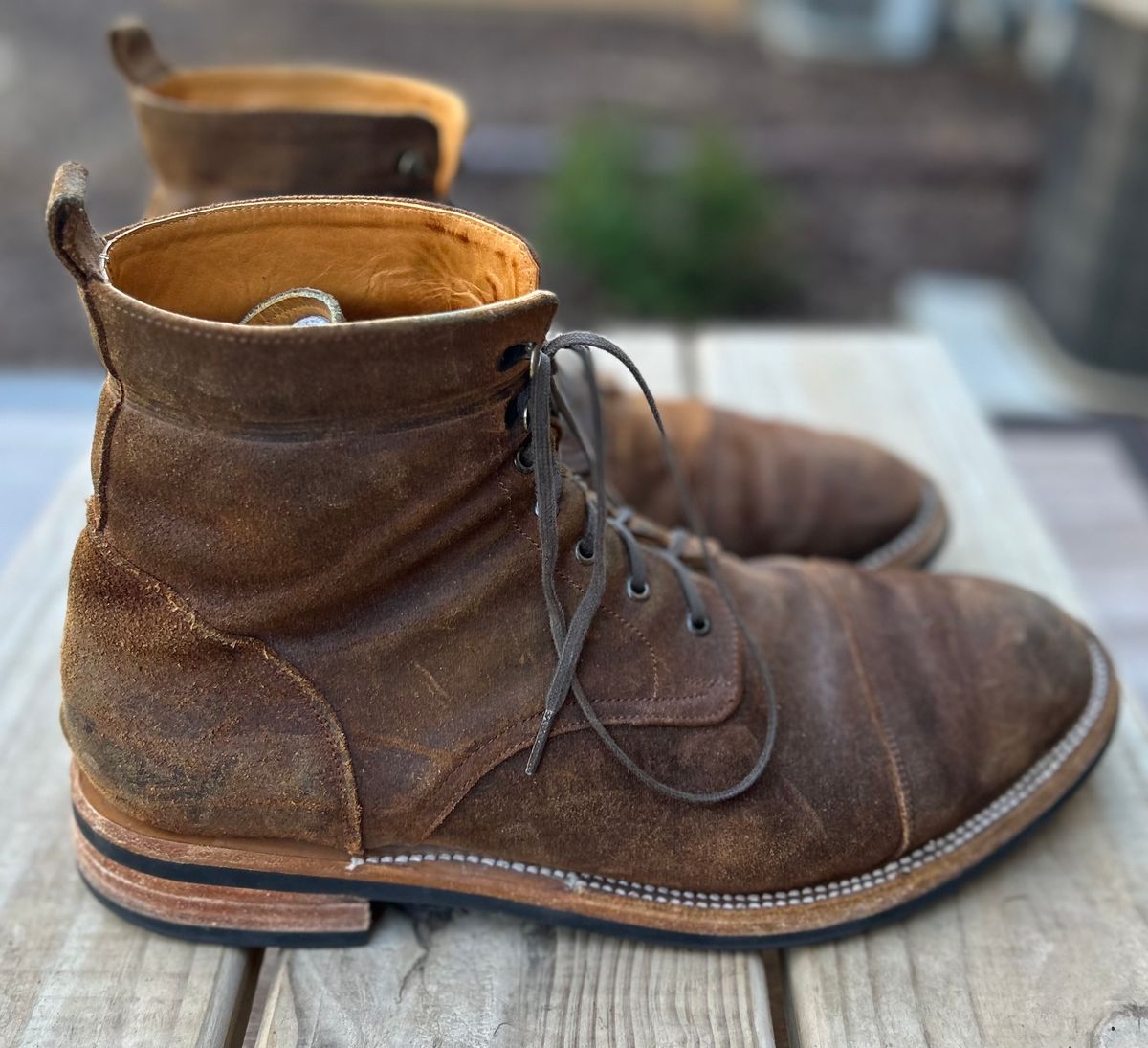 Photo by heritage_boots_obsessed on March 3, 2024 of the TAFT Stitchdown Legacy Boot in C.F. Stead Rust Waxy Commander Suede.