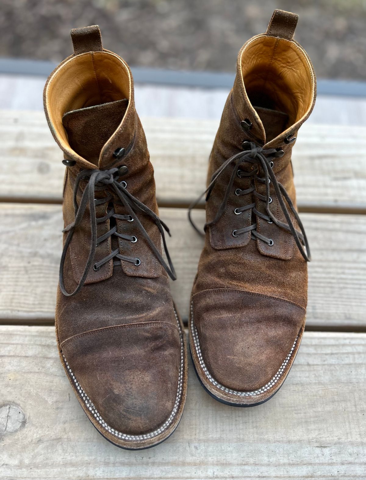 Photo by heritage_boots_obsessed on March 3, 2024 of the TAFT Stitchdown Legacy Boot in C.F. Stead Rust Waxy Commander Suede.
