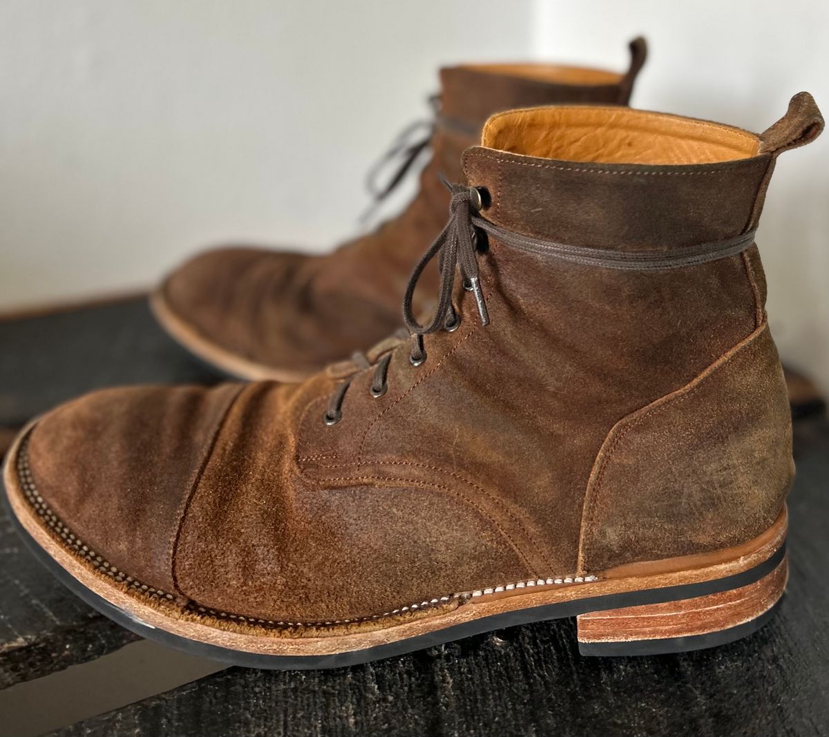 Photo by heritage_boots_obsessed on April 3, 2024 of the TAFT Stitchdown Legacy Boot in C.F. Stead Rust Waxy Commander Suede.