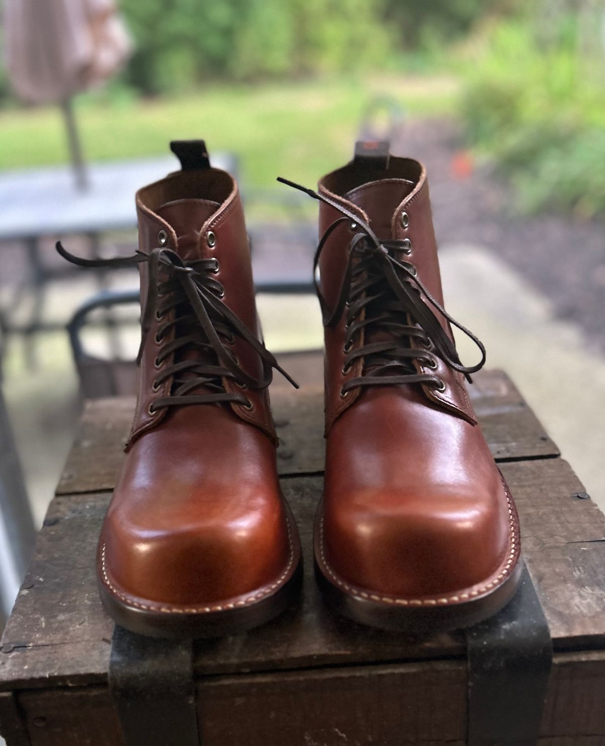 Photo by heritage_boots_obsessed on October 1, 2025 of the Thursday Thursday / Brawler in Wickett & Craig Medium Brown Traditional Harness.