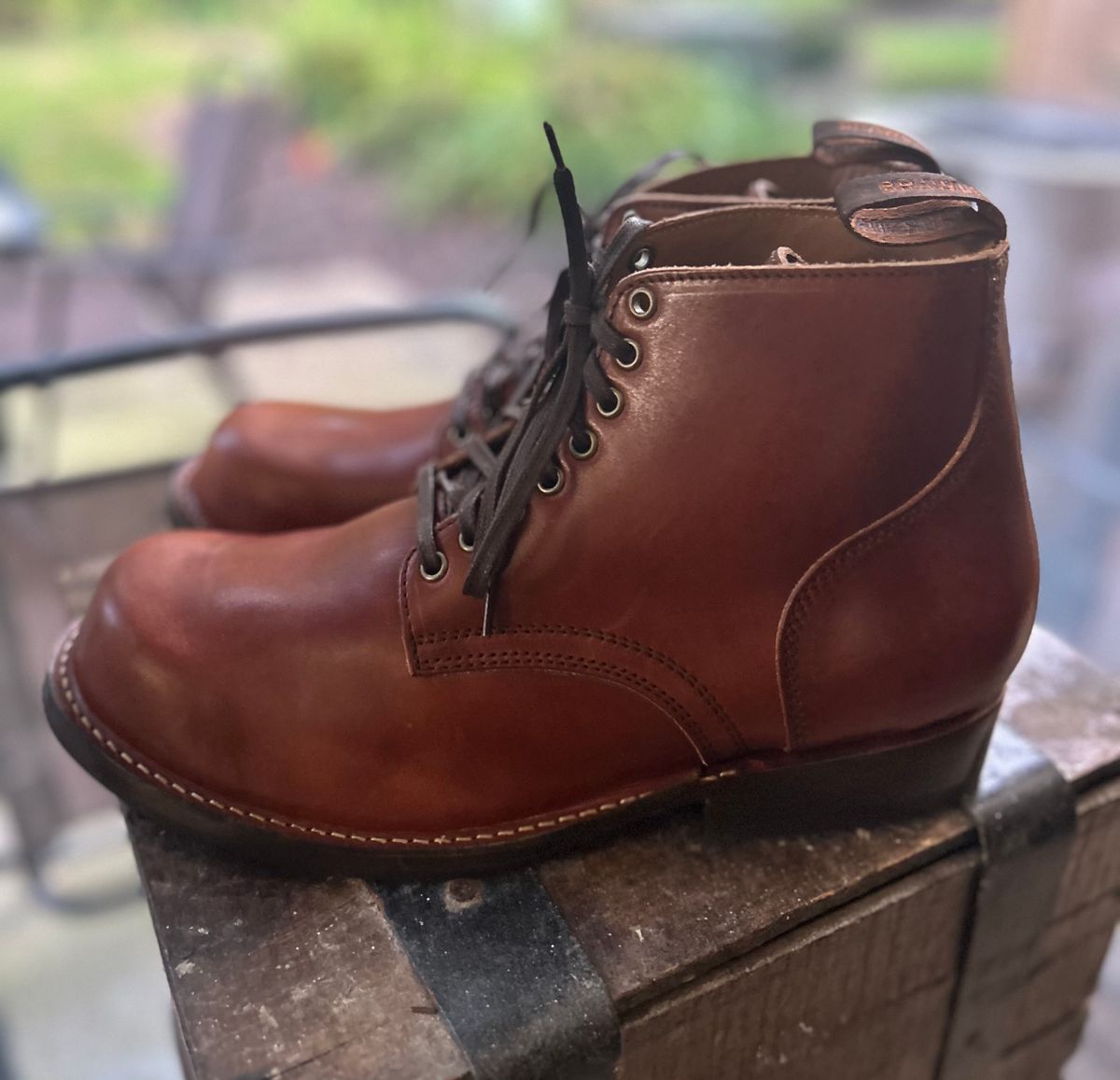 Photo by heritage_boots_obsessed on October 1, 2025 of the Thursday Thursday / Brawler in Wickett & Craig Medium Brown Traditional Harness.