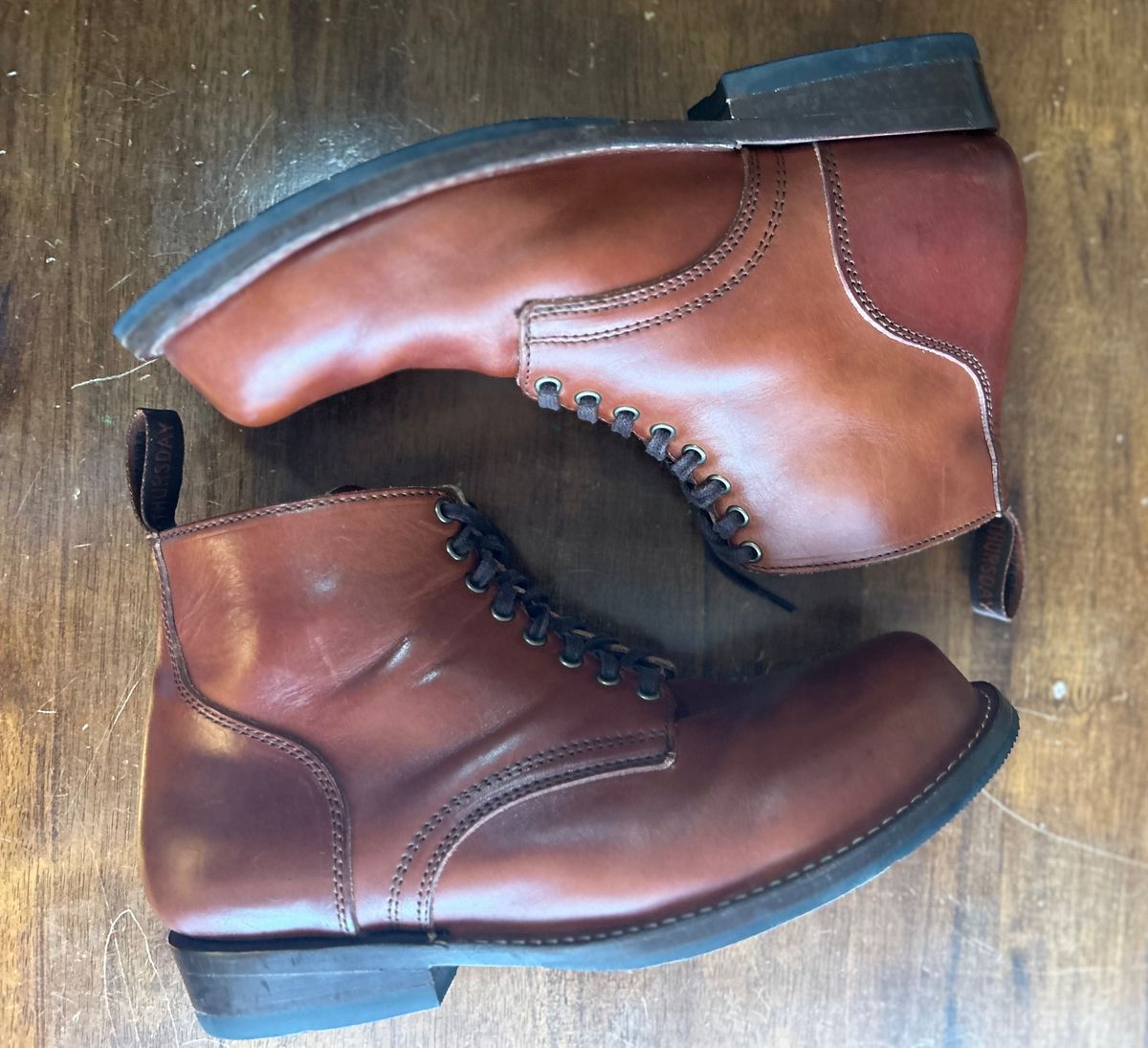 Photo by heritage_boots_obsessed on November 1, 2025 of the Thursday Thursday / Brawler in Wickett & Craig Medium Brown Traditional Harness.