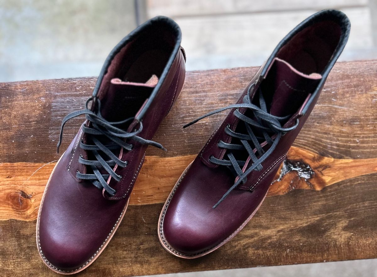 Photo by heritage_boots_obsessed on October 10, 2024 of the Red Wing Beckman in S.B. Foot Black Cherry Featherstone.