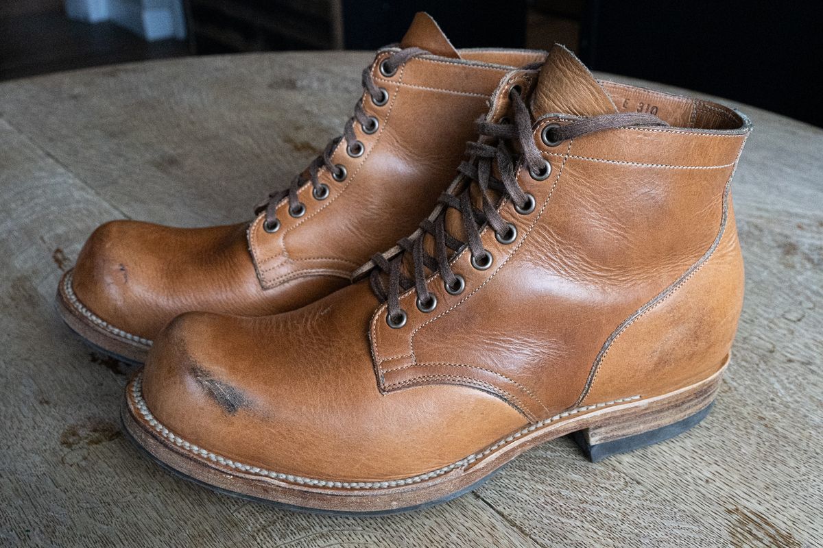 Photo by rustic.boots on November 3, 2024 of the Viberg Service Boot in Horween Raw Natural Wolly Chromexcel.