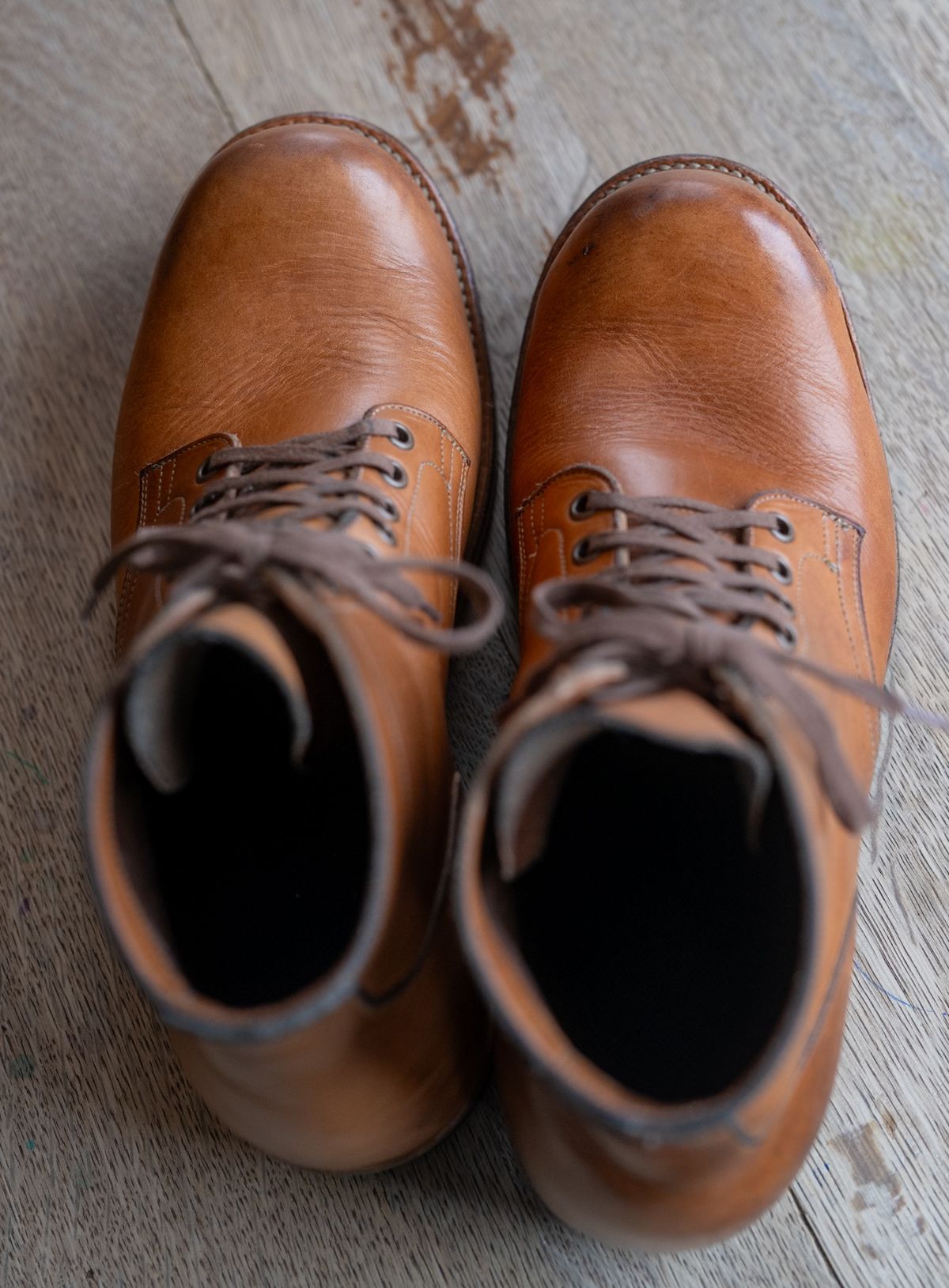 Photo by rustic.boots on January 2, 2025 of the Viberg Service Boot in Horween Raw Natural Wolly Chromexcel.