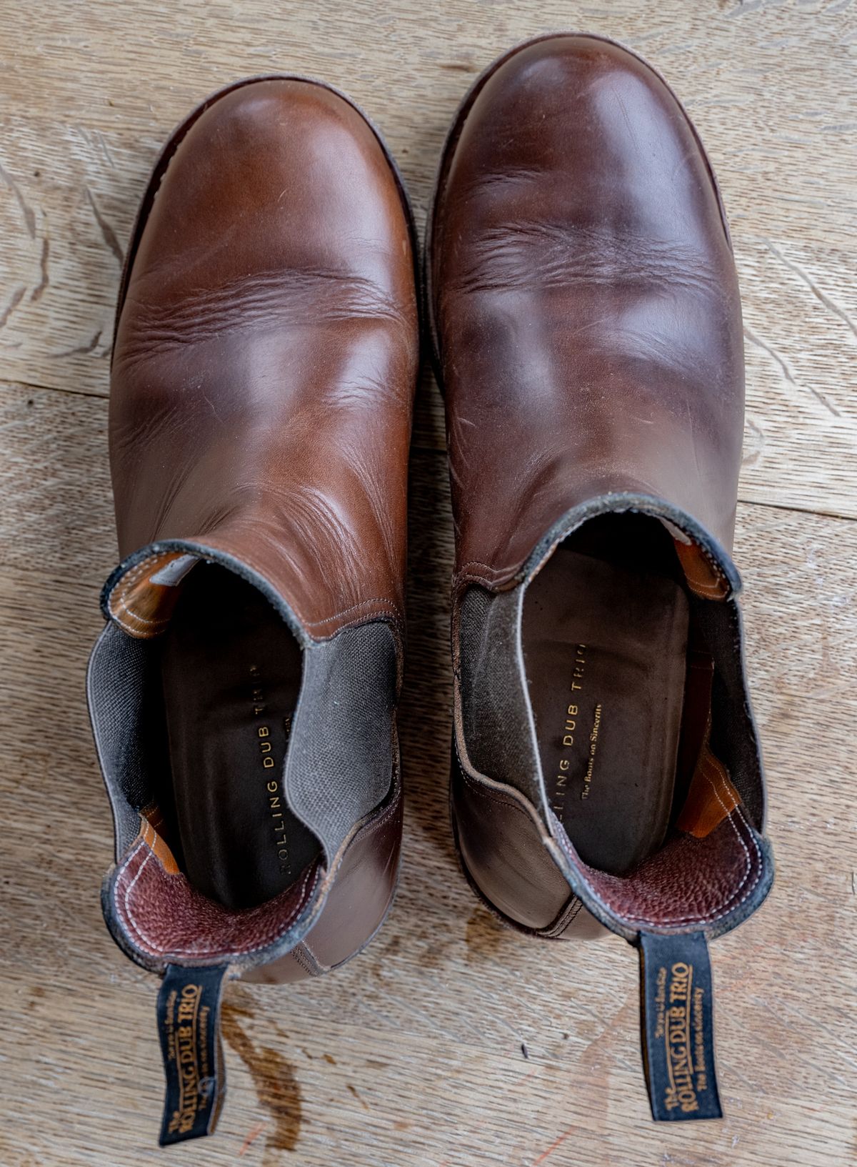 Photo by rustic.boots on November 4, 2023 of the Rolling Dub Trio Stan in Horween Brown Chromexcel.