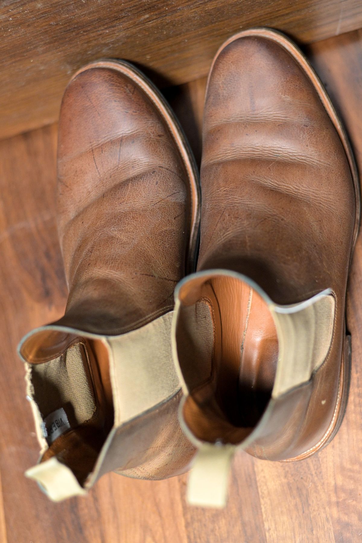 Photo by rustic.boots on January 4, 2023 of the Viberg Chelsea in C.F. Stead Camel Hair Waxed Kudu.