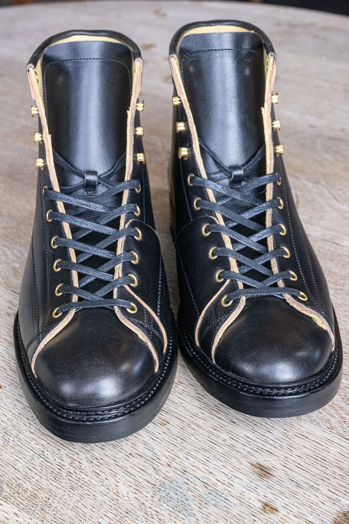 Photo by rustic.boots on October 2, 2025 of the Sagara Cordmaster in Black Rust Arborwax.