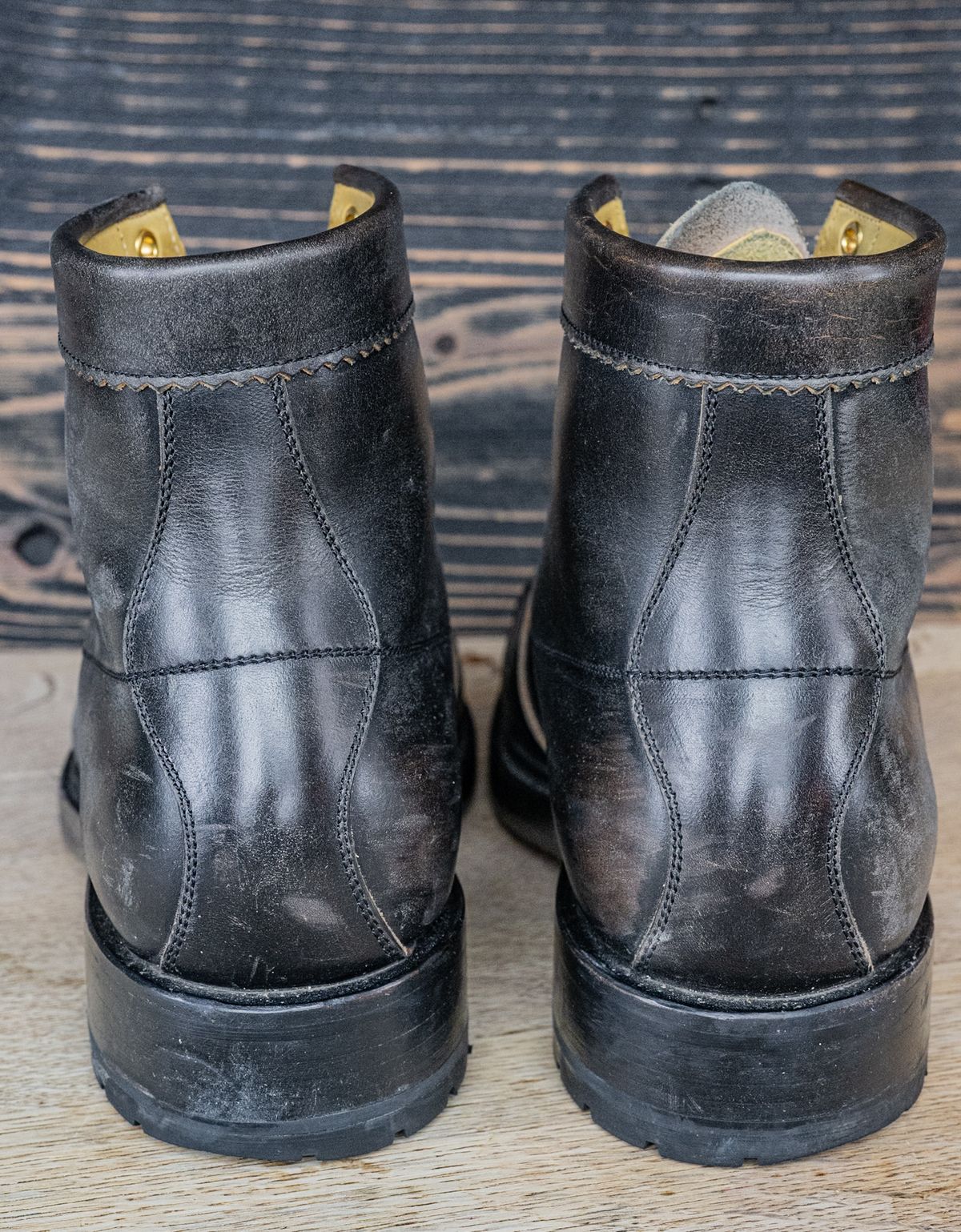 Photo by rustic.boots on December 4, 2025 of the Sagara Cordmaster in Black Rust Arborwax.